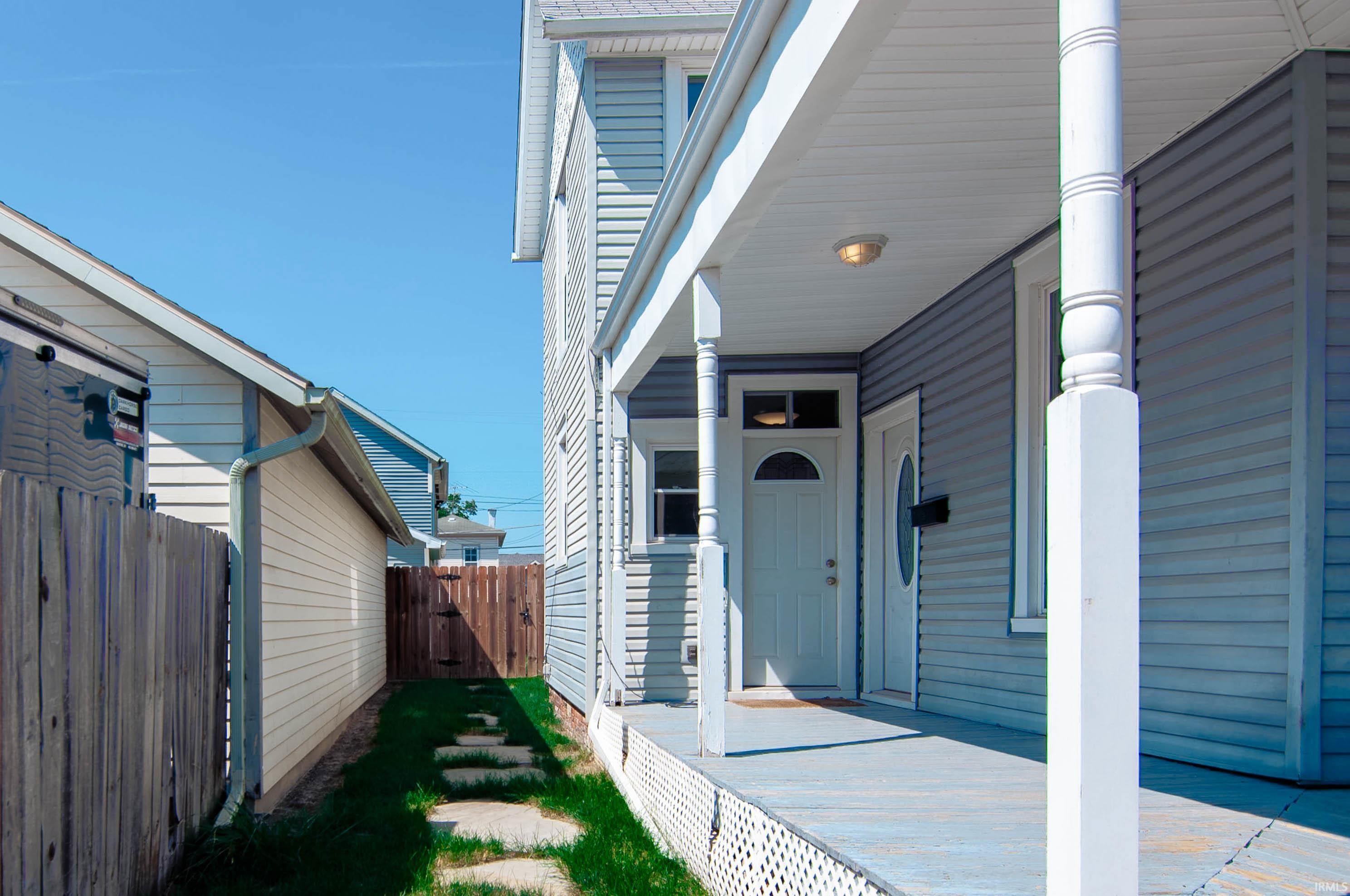 Photo 3 of 612 Lavina Street