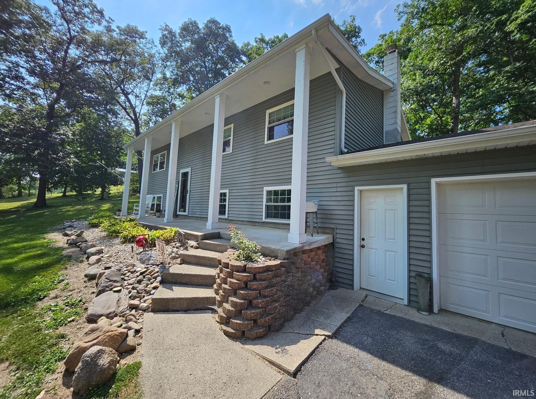 Homes for sale in Churubusco, IN | 8125 E Us Hwy 33, Churubusco, IN 46723 | MLS# 202527796