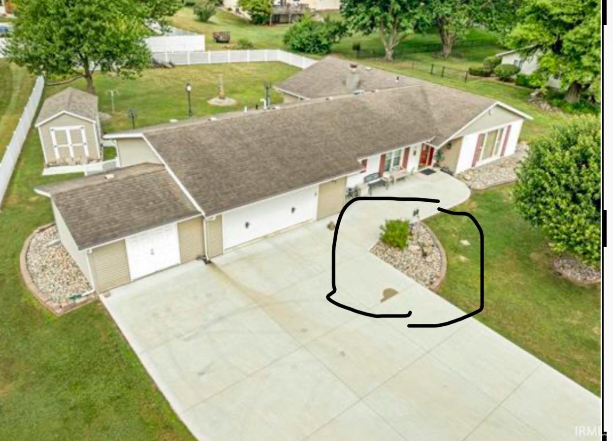 The circled bush does not stay. Seller will replace.