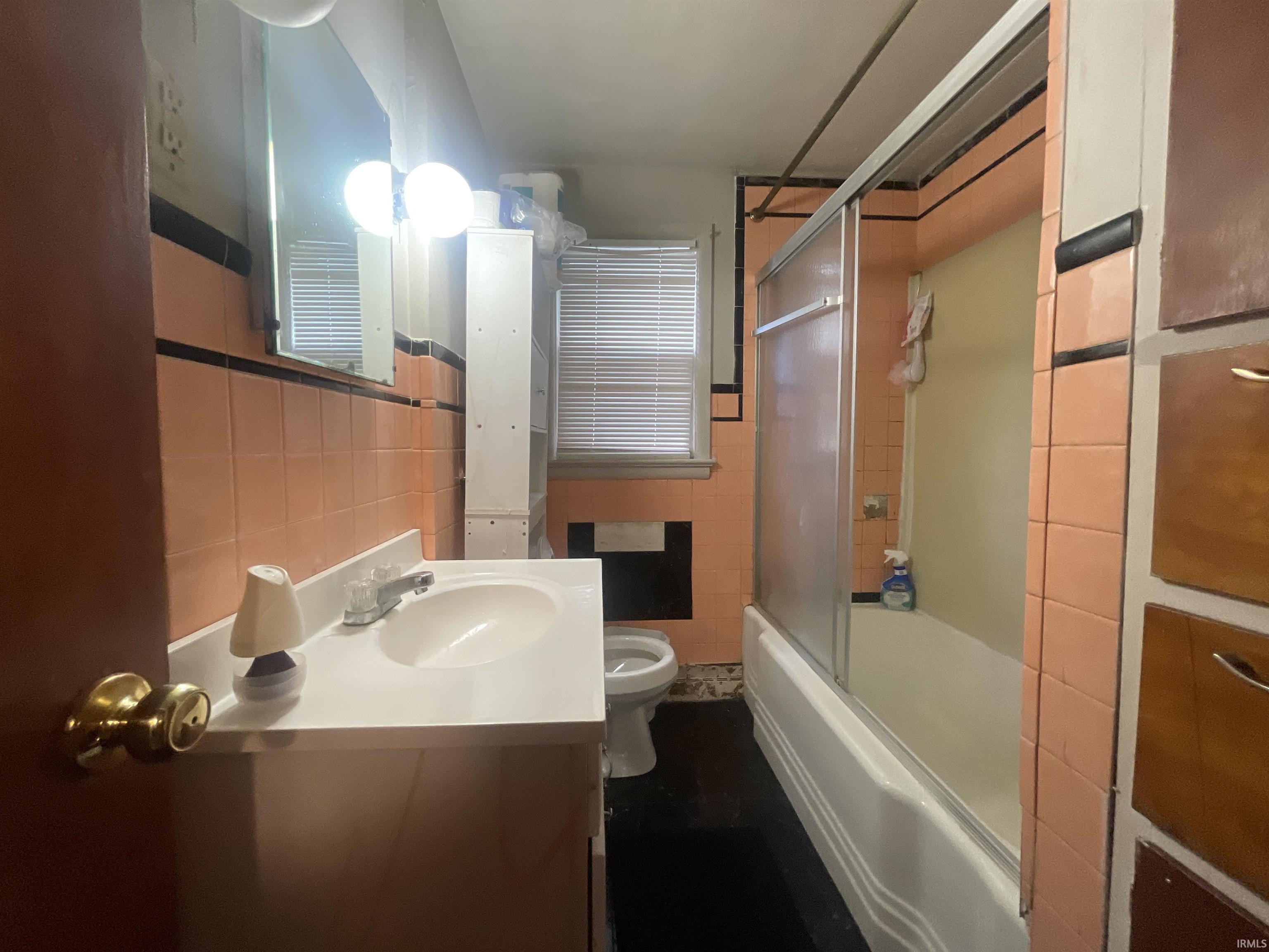 Photo 6 of 3221 Bowser Avenue