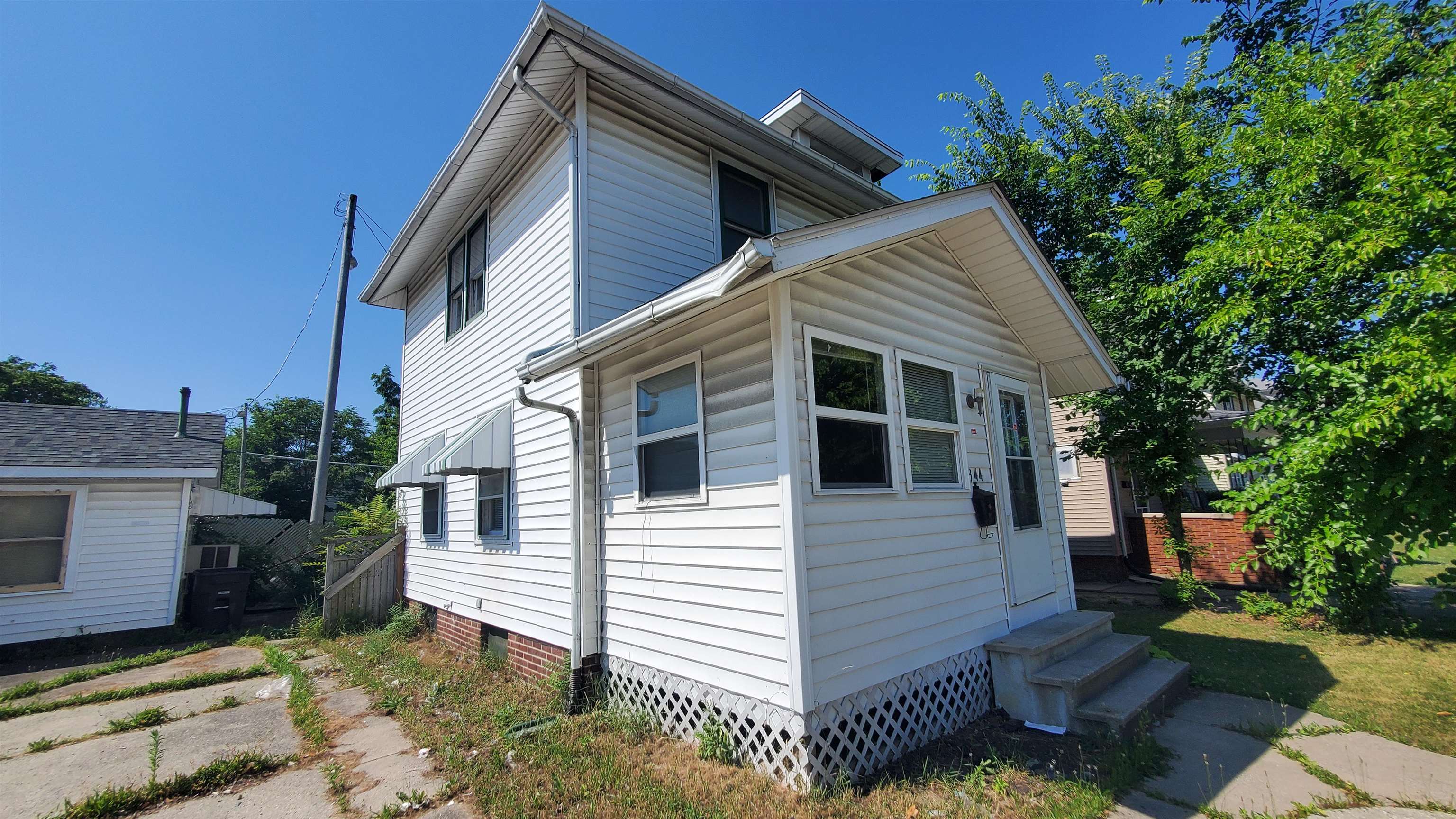 Photo 1 of 344 E Lexington Court
