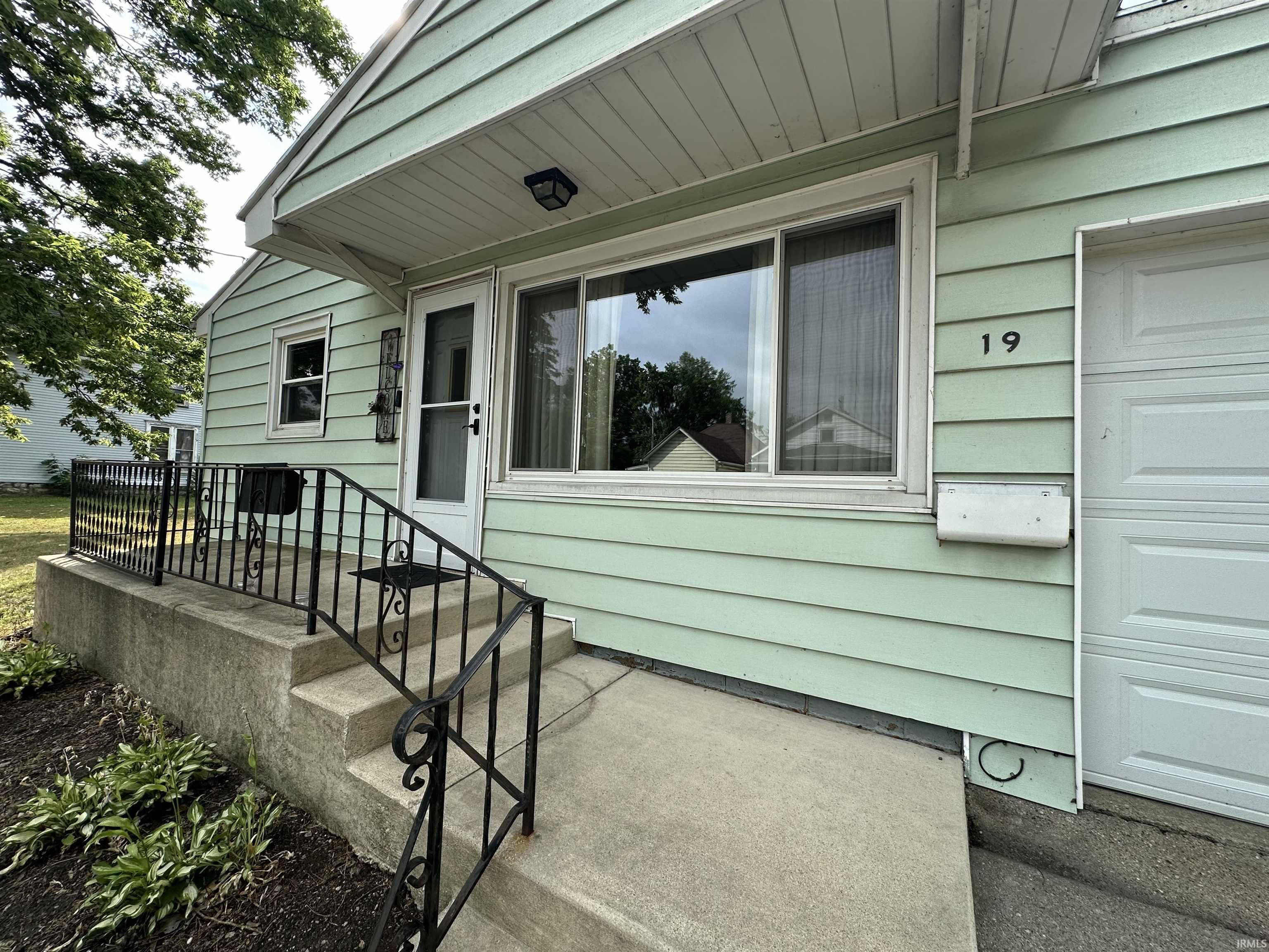 Homes for sale in Logansport, IN | 19 E Linden Ave, Logansport, IN 46947 | MLS# 202527889