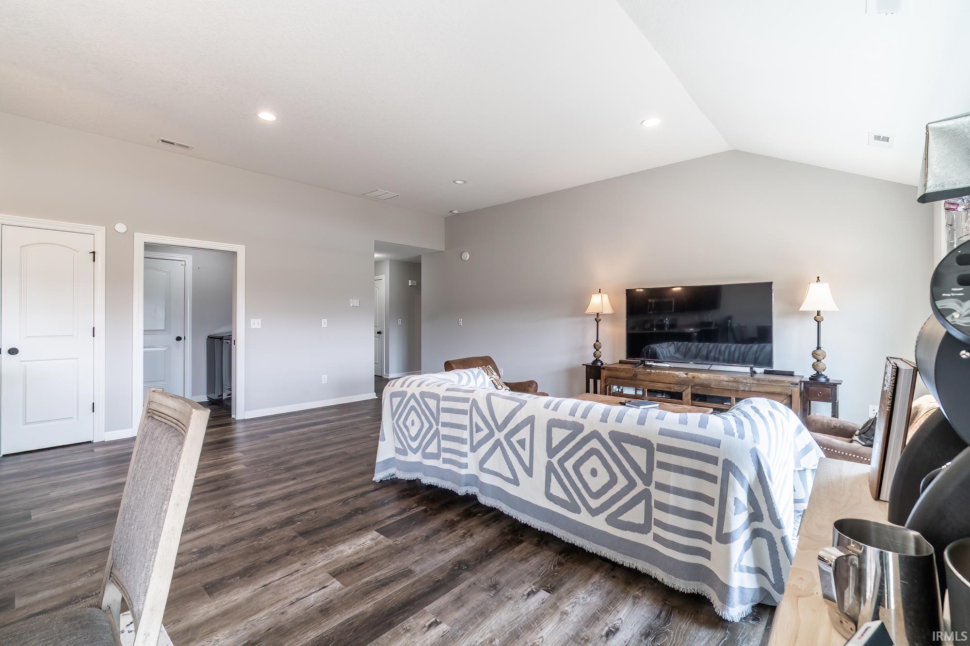 Homes for sale in Fort Wayne, IN | 940 Mayrock Dr, Fort Wayne, IN 46818 | MLS# 202527893