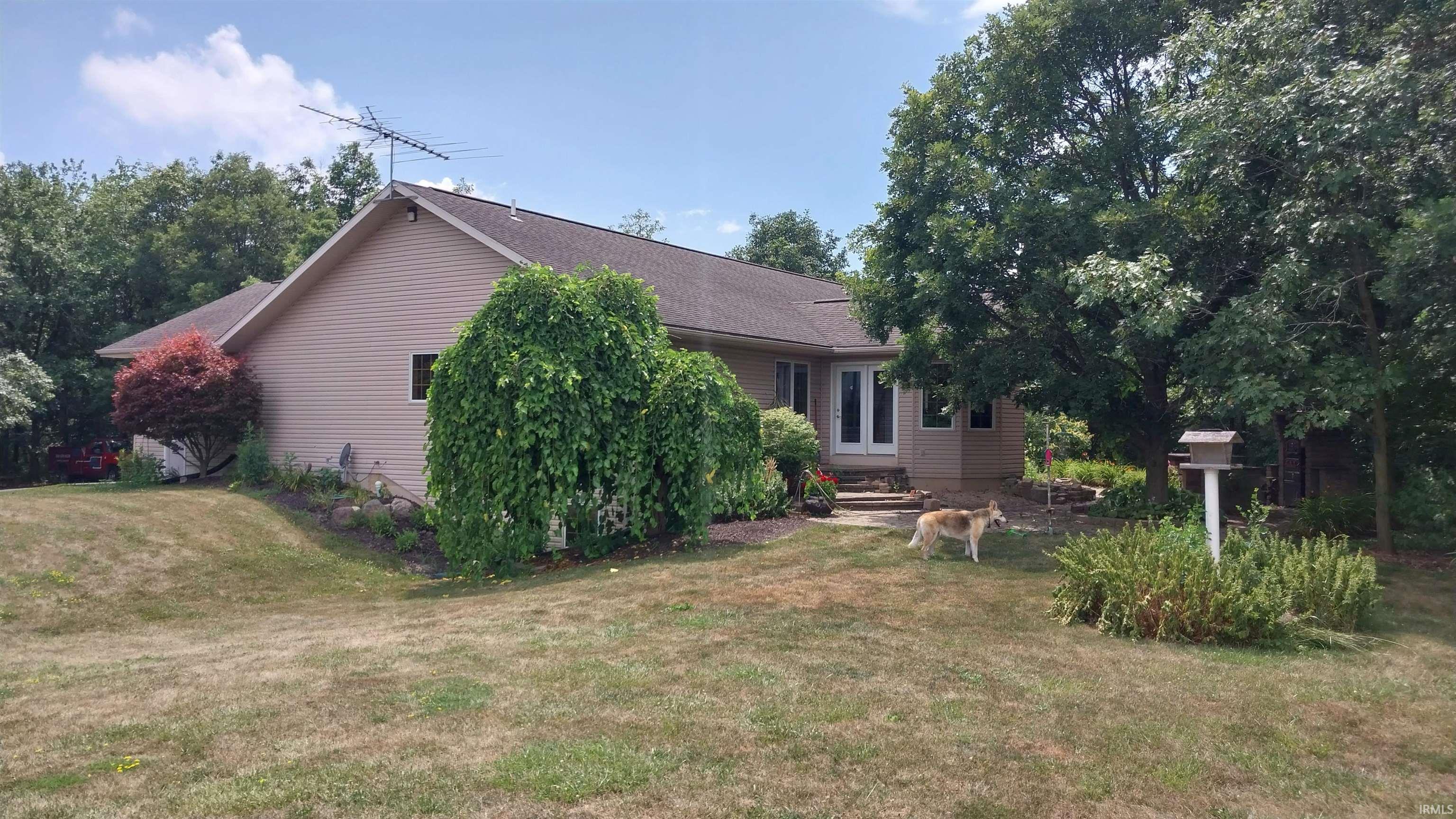 Photo 4 of 3221 W 700 S Road