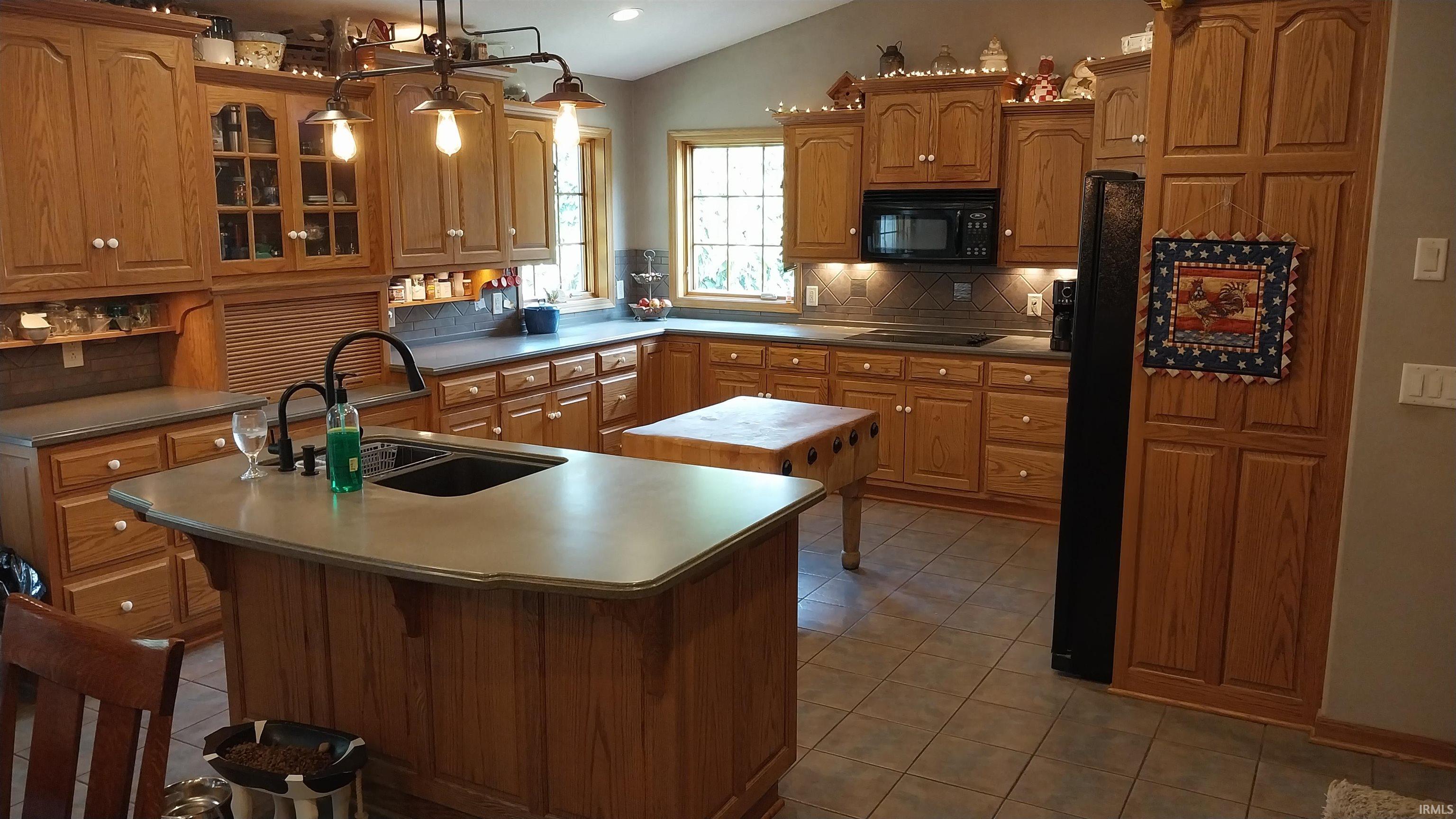 Photo 6 of 3221 W 700 S Road