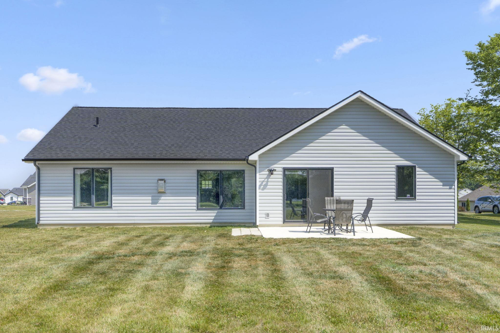Photo 3 of 451 Rockwell Avenue