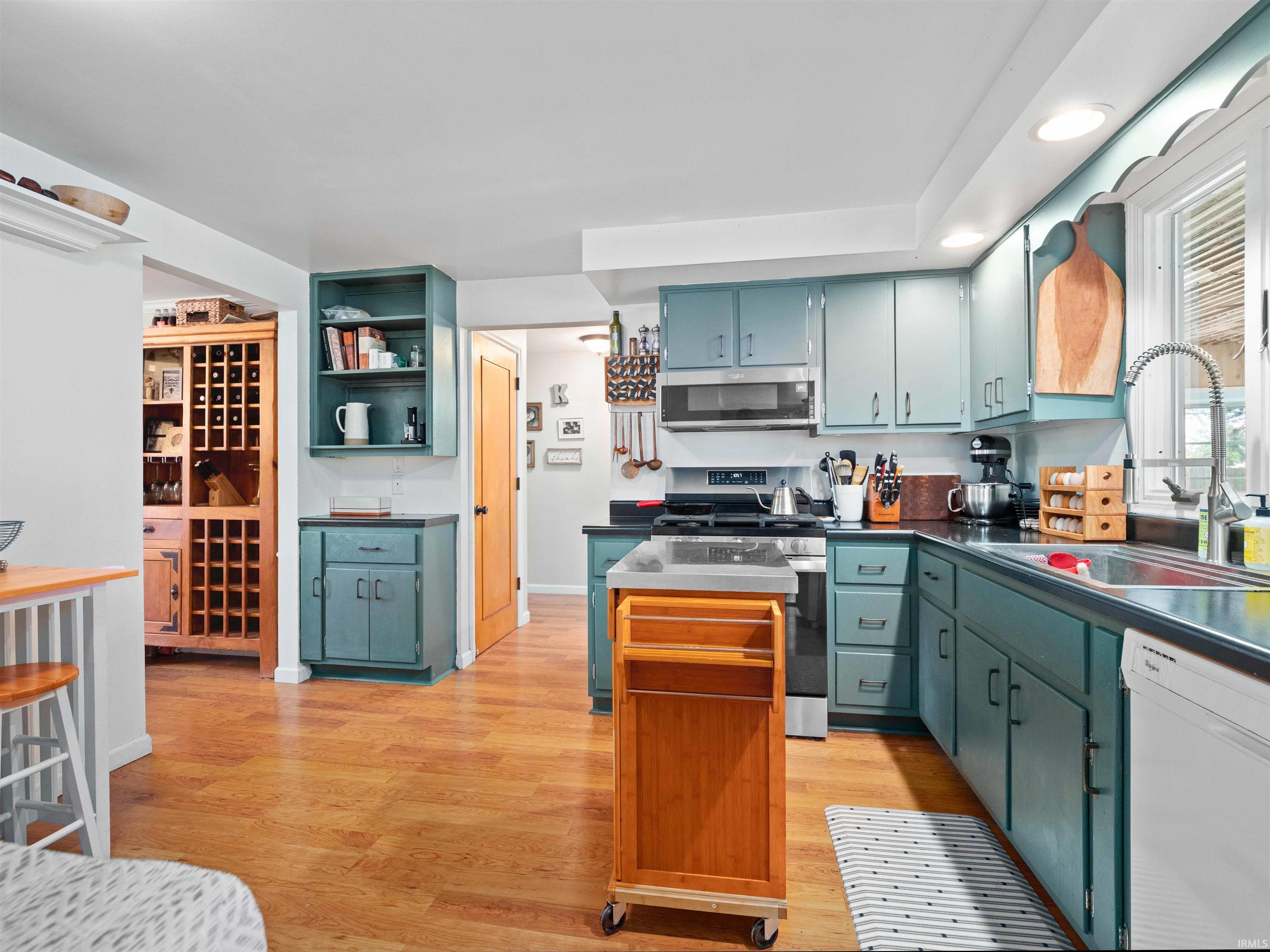 Photo 4 of 3133 Delray Drive