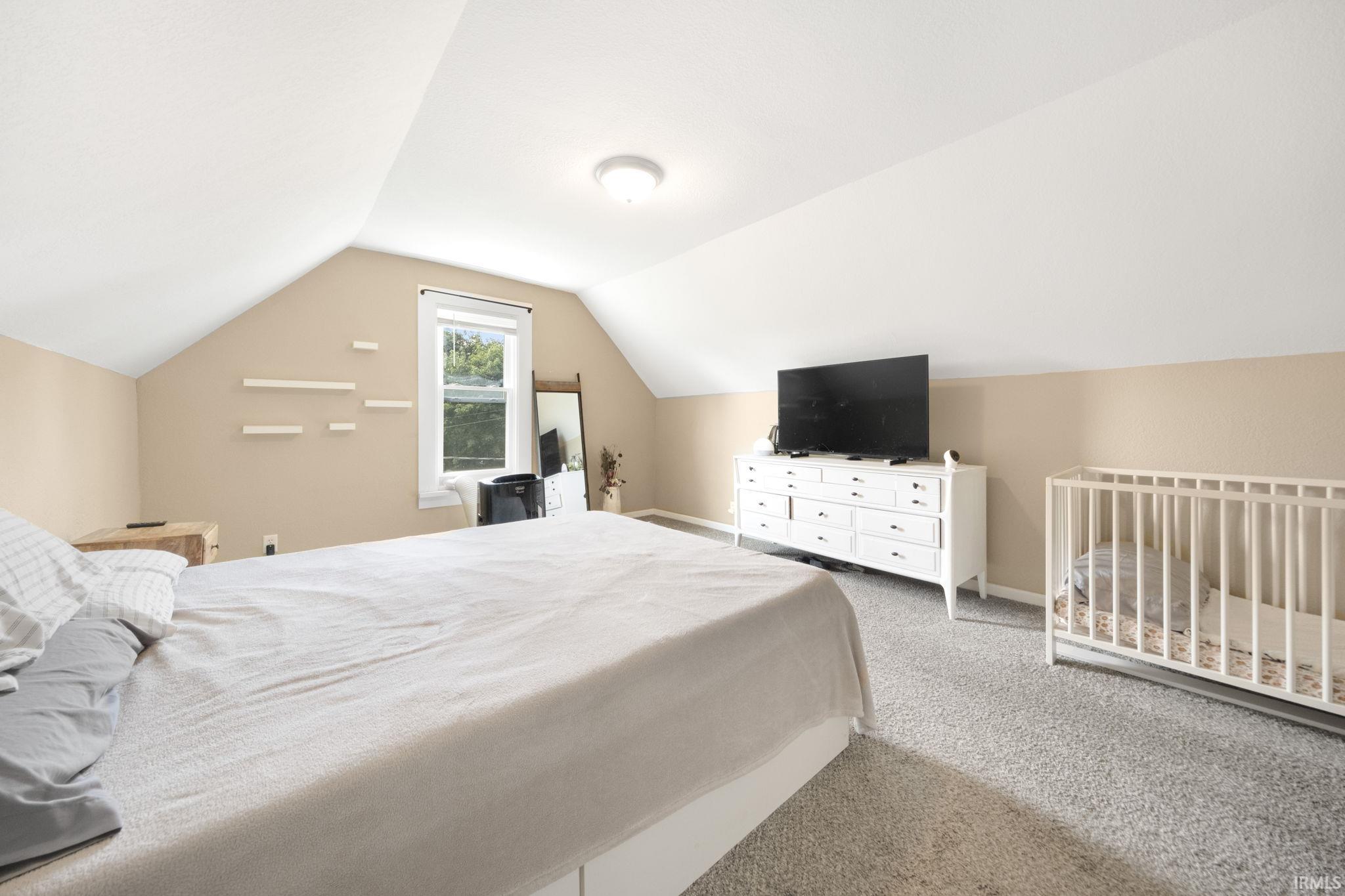 Photo 13 of 303 W Walnut Street