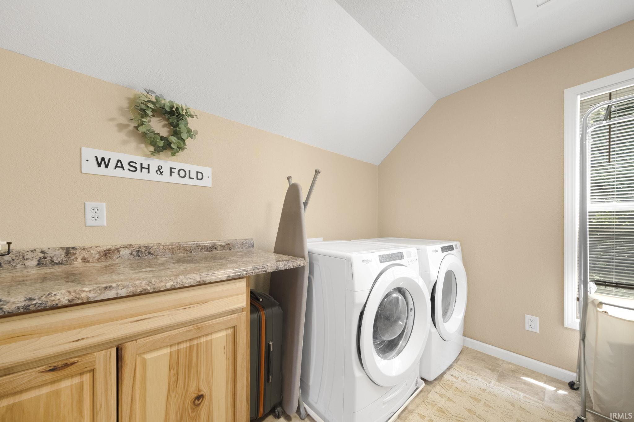 Photo 14 of 303 W Walnut Street
