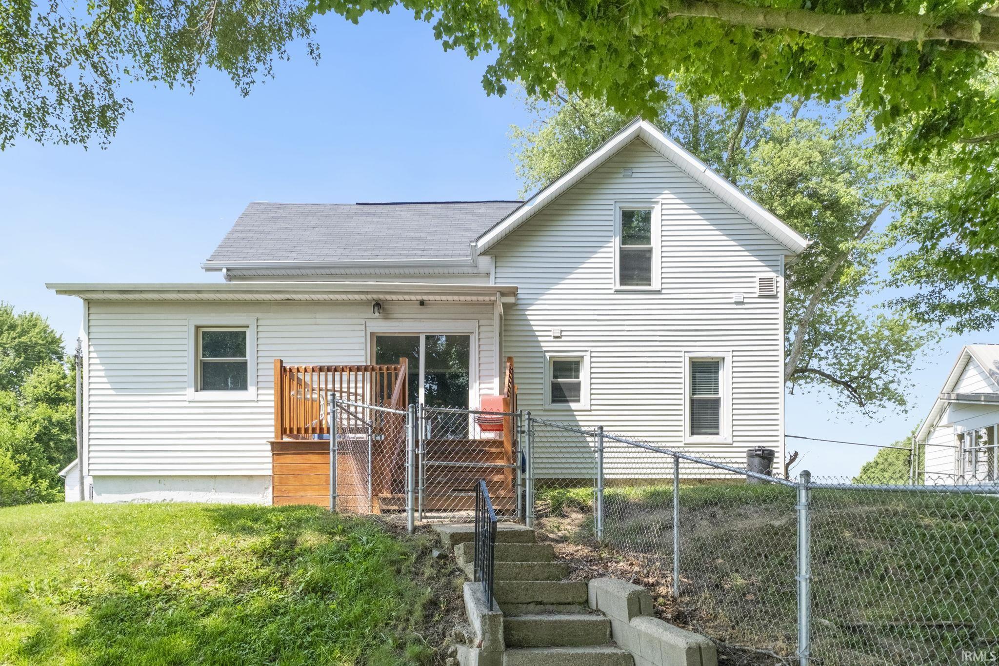Photo 16 of 303 W Walnut Street