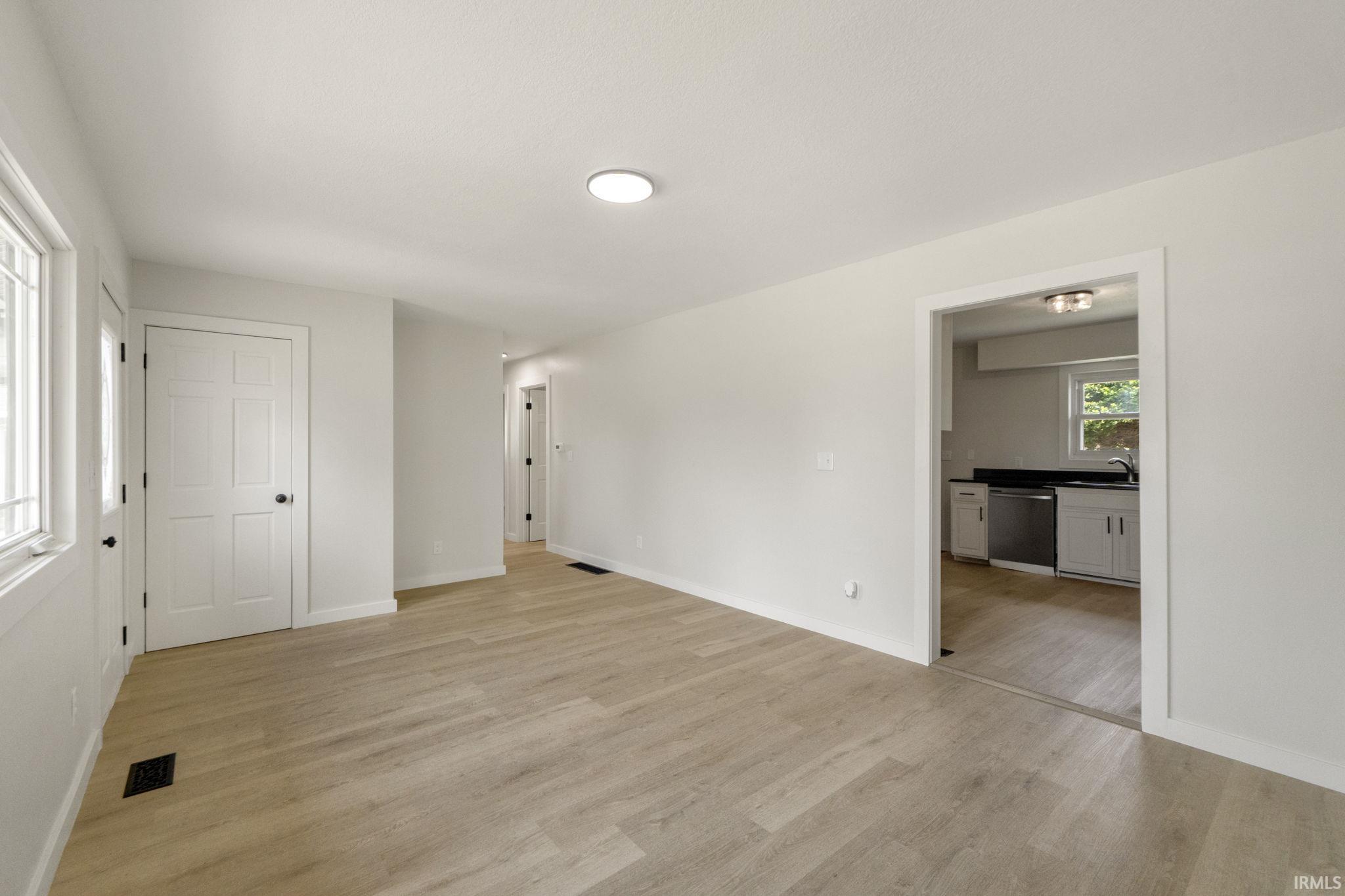 Photo 4 of 5206 N Stony Run Lane