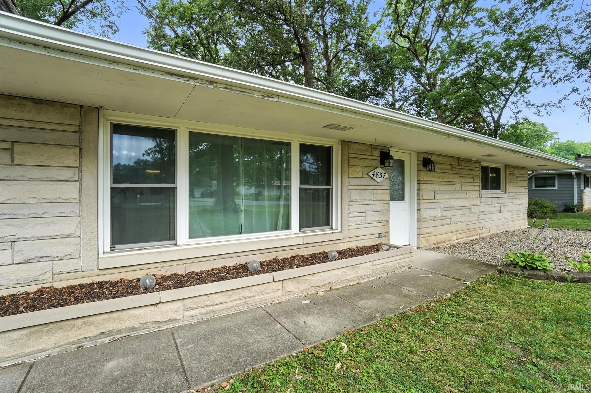Photo 5 of 4837 Dwight Drive