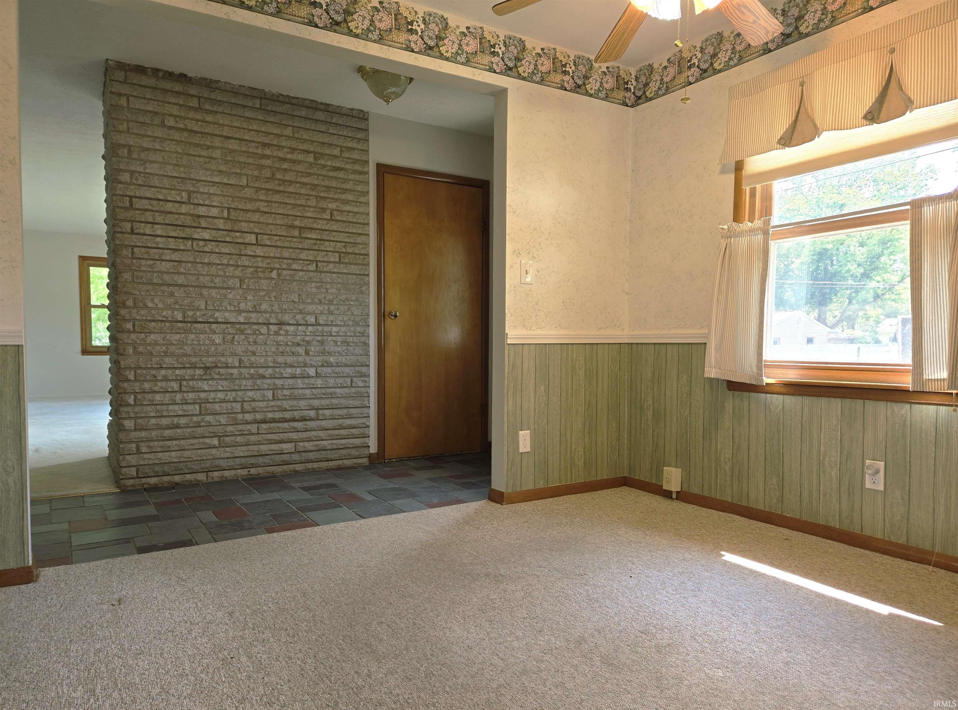 Photo 7 of 717 Ruse Street