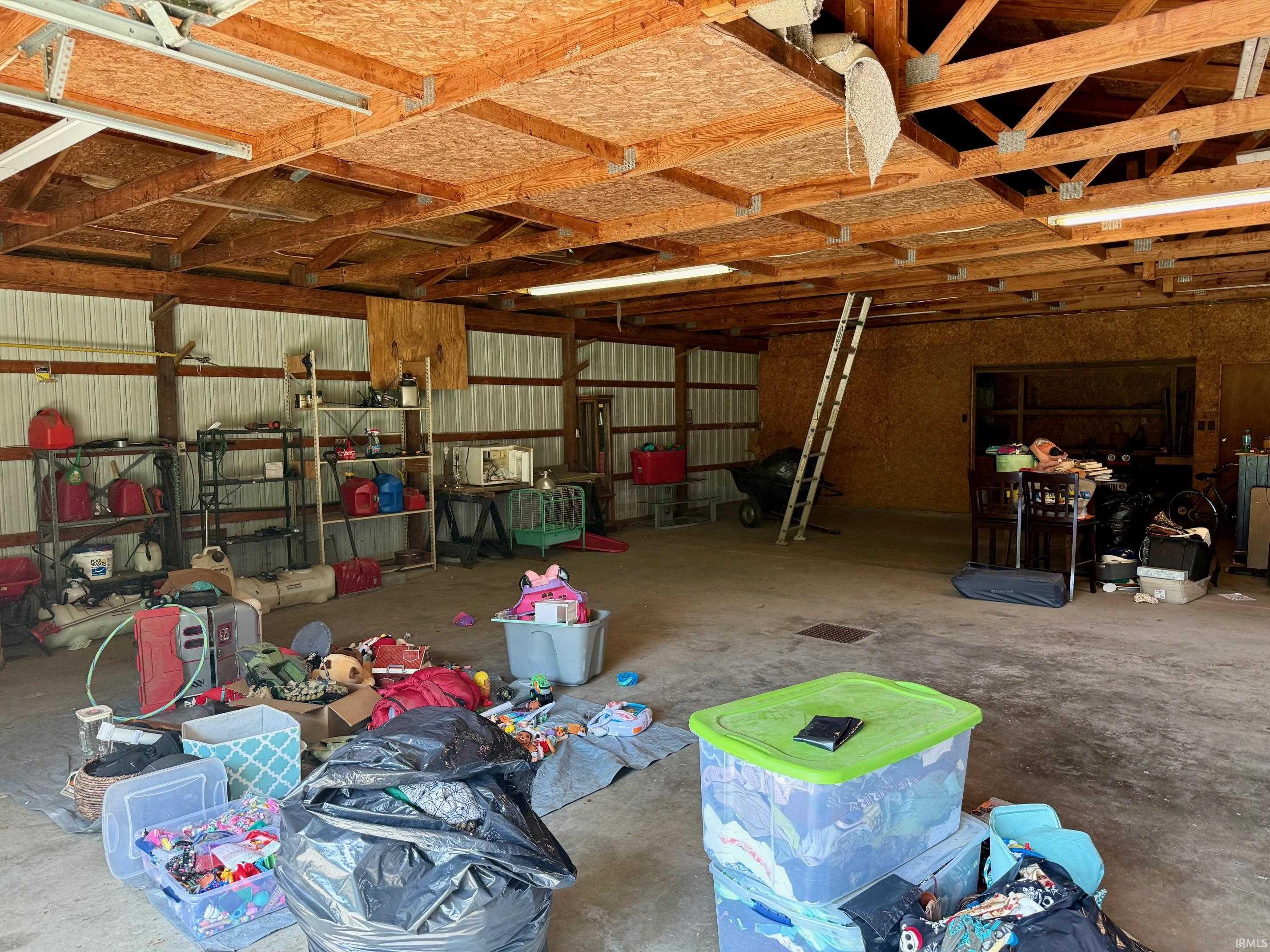 Homes for sale in Huntington, IN | 4955 N Old Fort Wayne Rd, Huntington, IN 46750 | MLS# 202528249