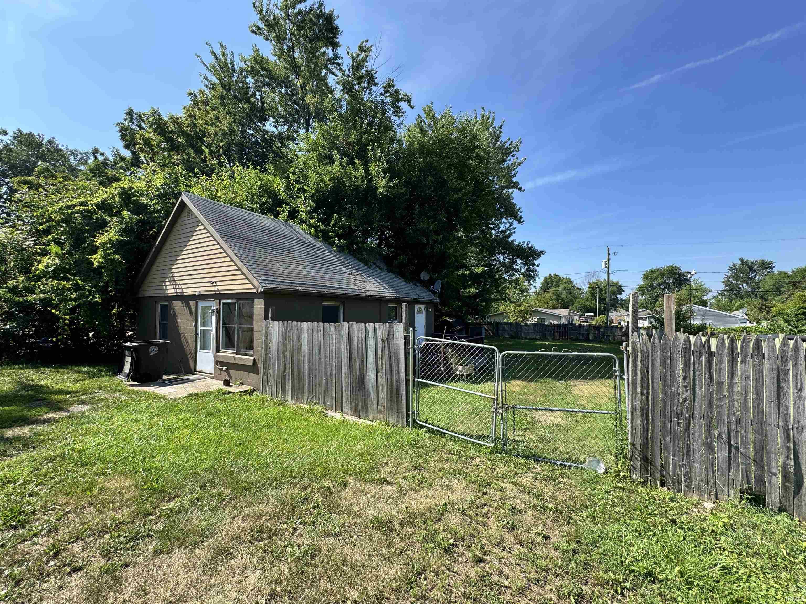 Photo 13 of 3625 Clermont Avenue