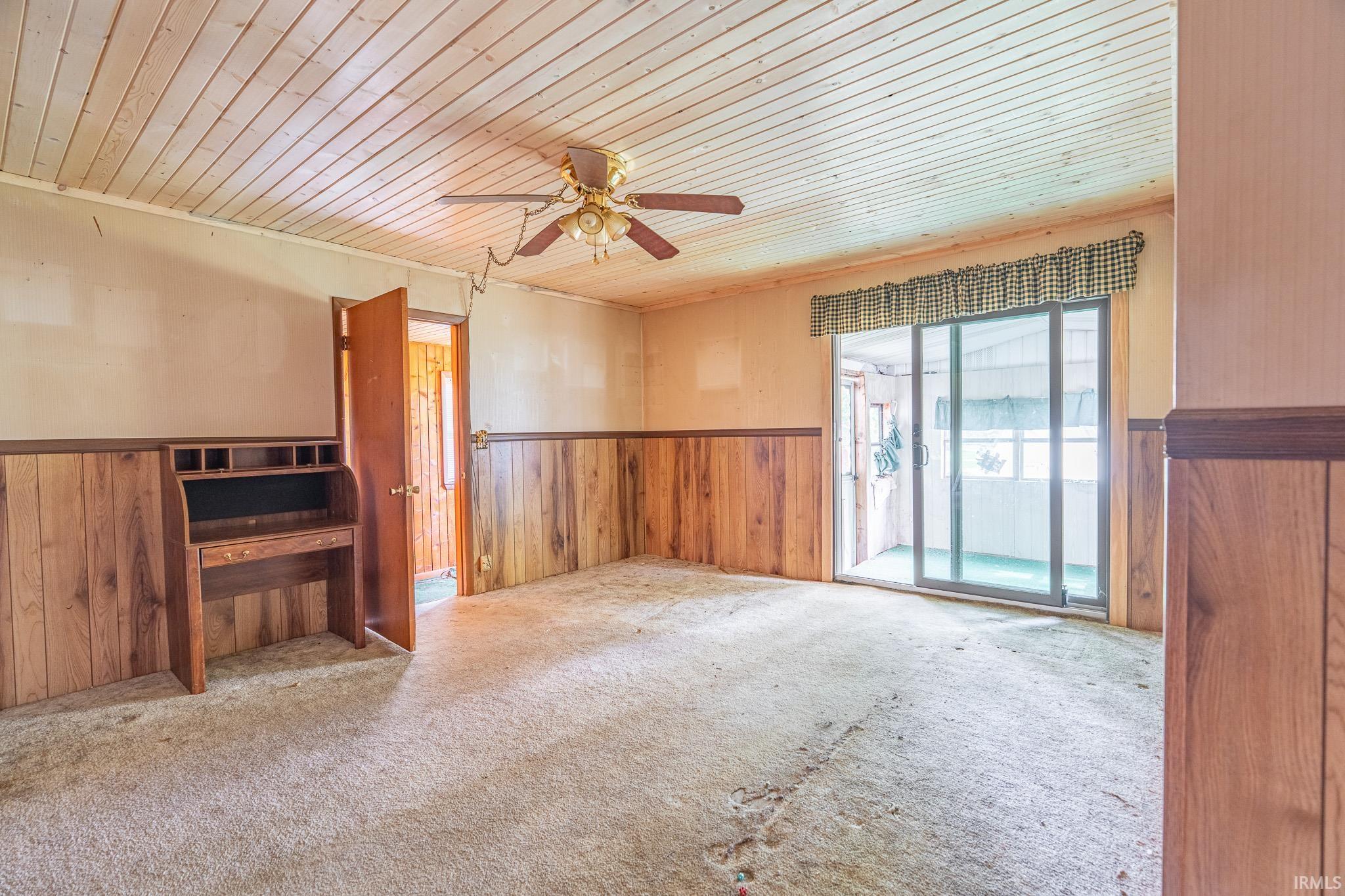 Photo 18 of 607 BERKLEY DR Drive