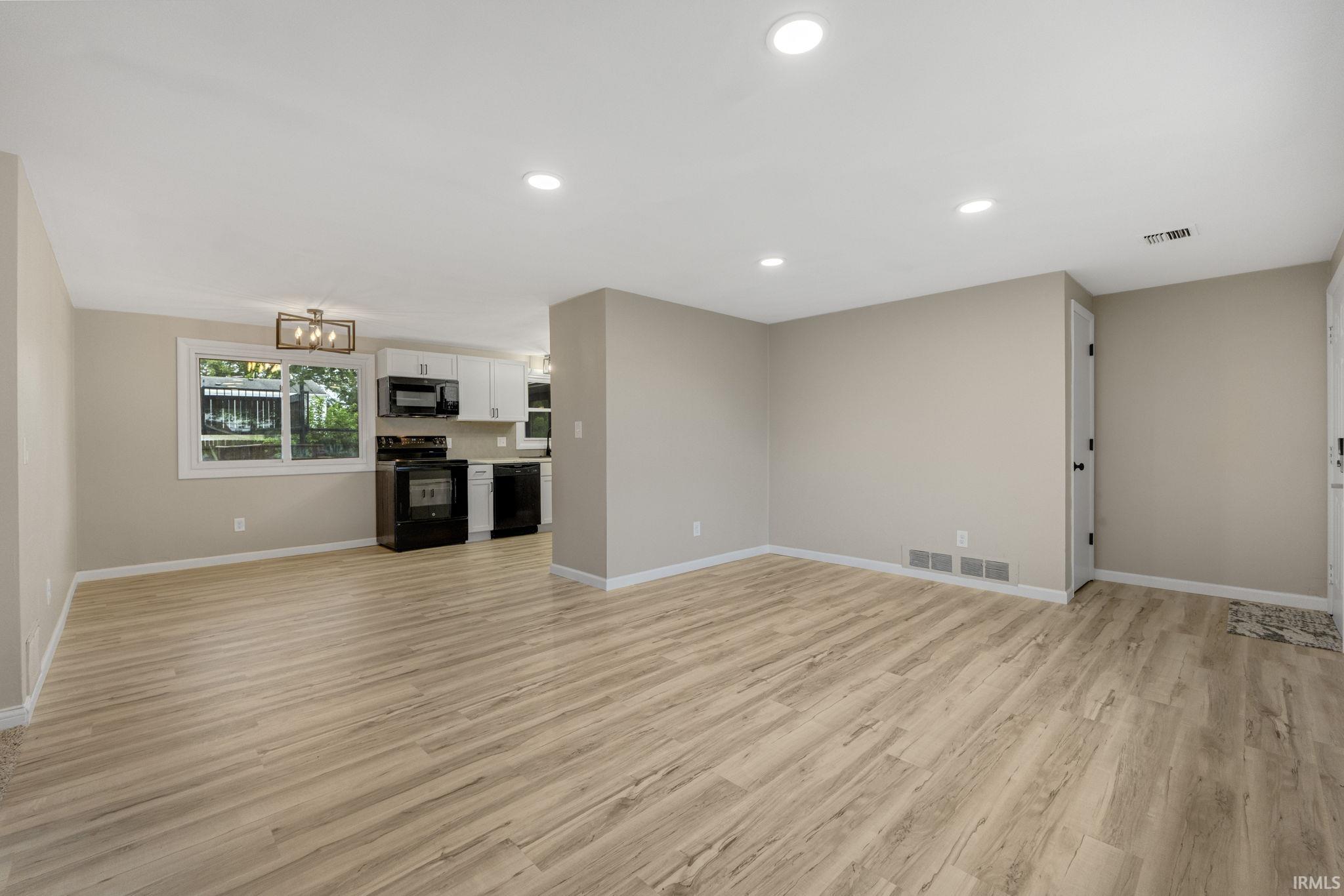 Photo 4 of 6228 Birchdale Drive