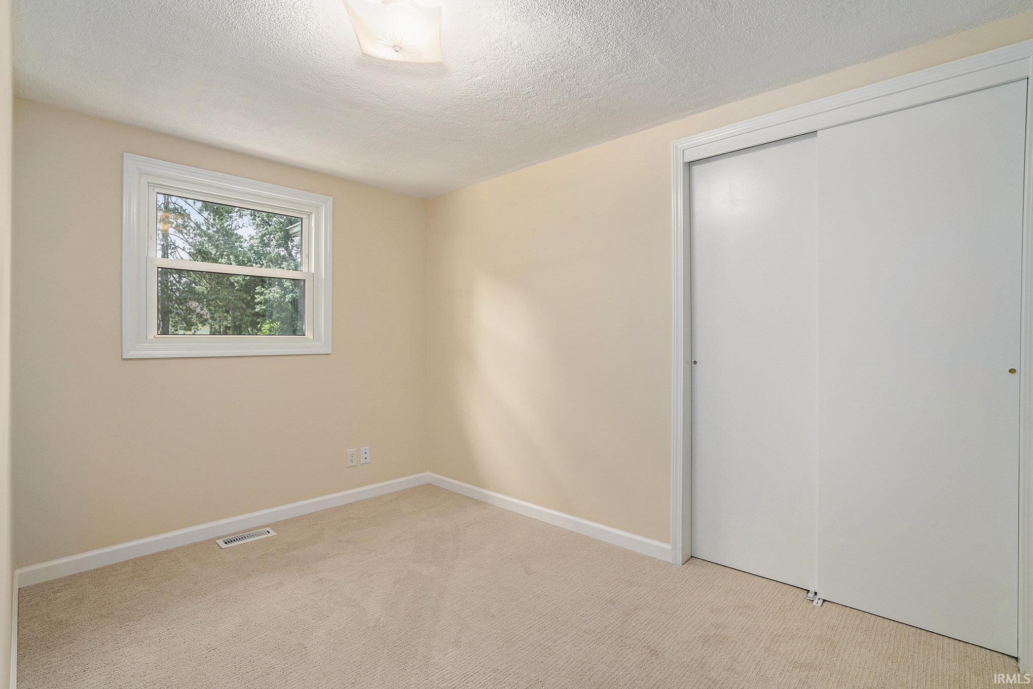 Photo 11 of 15369 Doris Road
