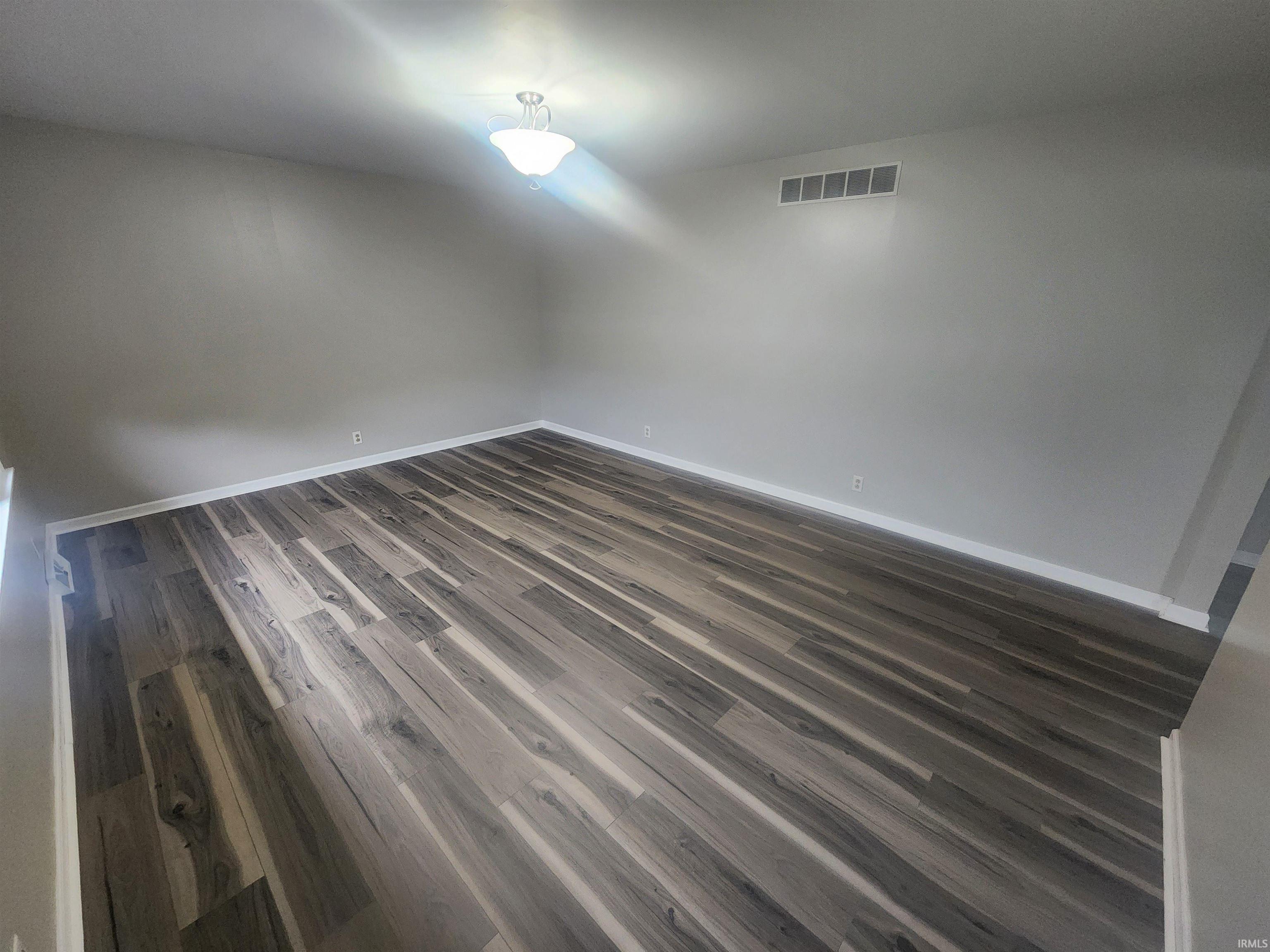 Homes for sale in Newburgh, IN | 8377 Oak Grove Rd, Newburgh, IN 47630 | MLS# 202528317