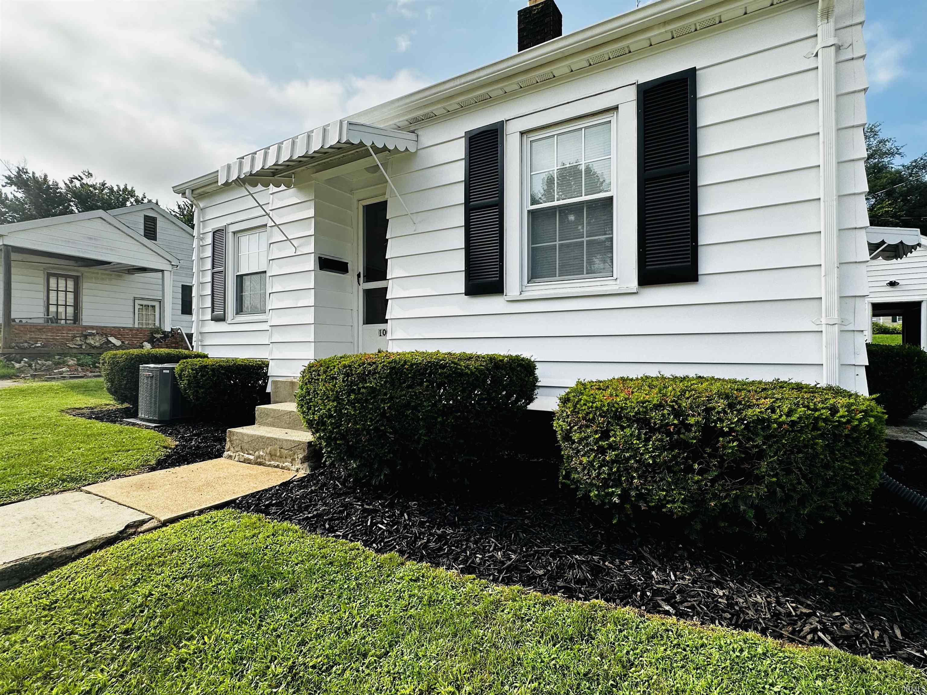 Homes for sale in Washington, IN | 1003 E National Hwy, Washington, IN 47501 | MLS# 202528334