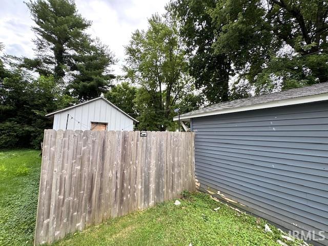 Homes for sale in Clinton, IN | 734 S 6th St, Clinton, IN 47842 | MLS# 202528363