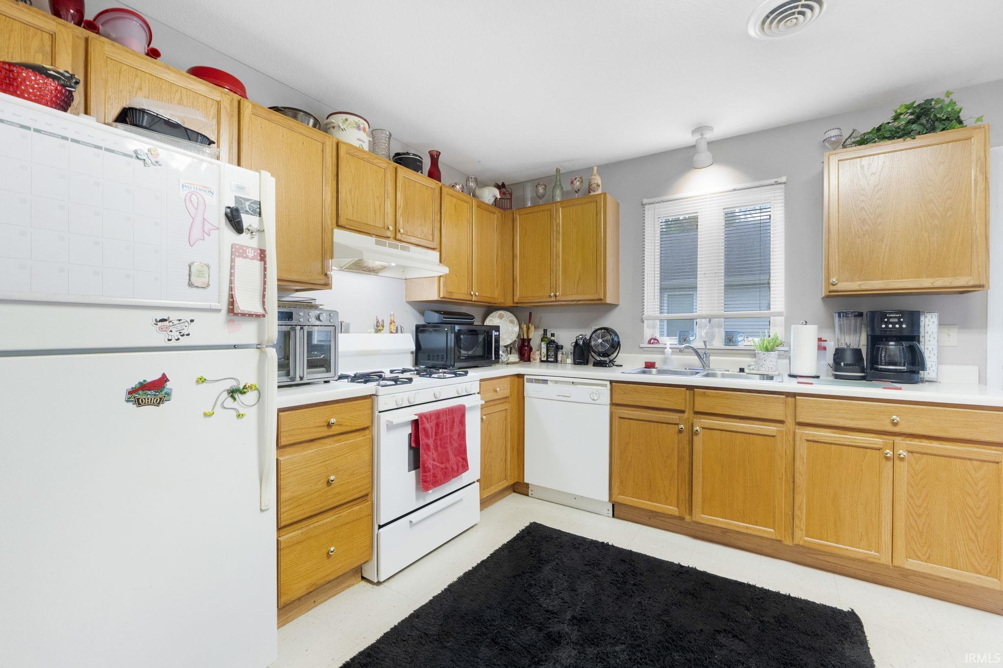 Photo 11 of 204 N Randolph St