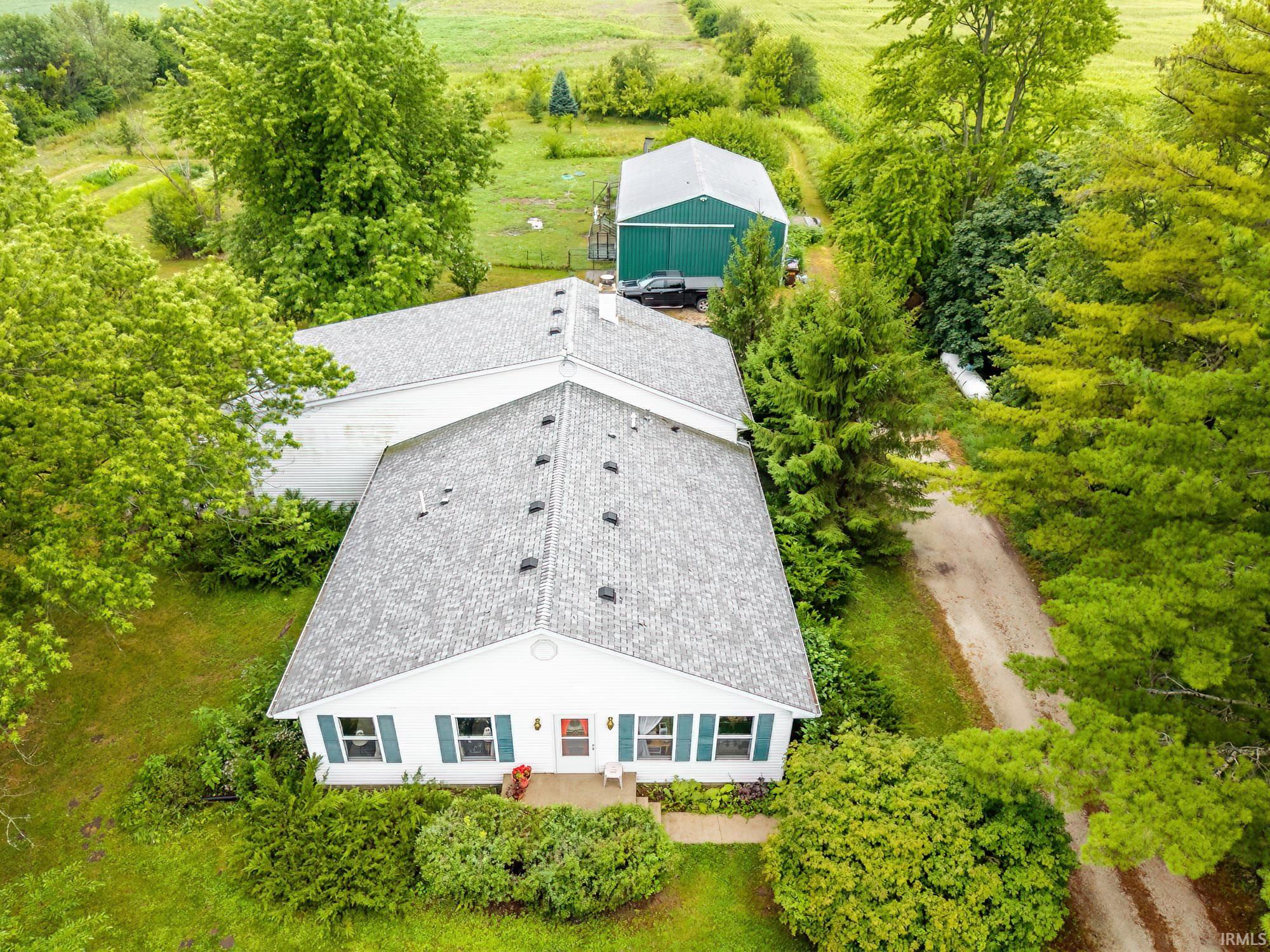 Homes for sale in South Whitley, IN | 2921 W 800 S, South Whitley, IN 46787 | MLS# 202528379