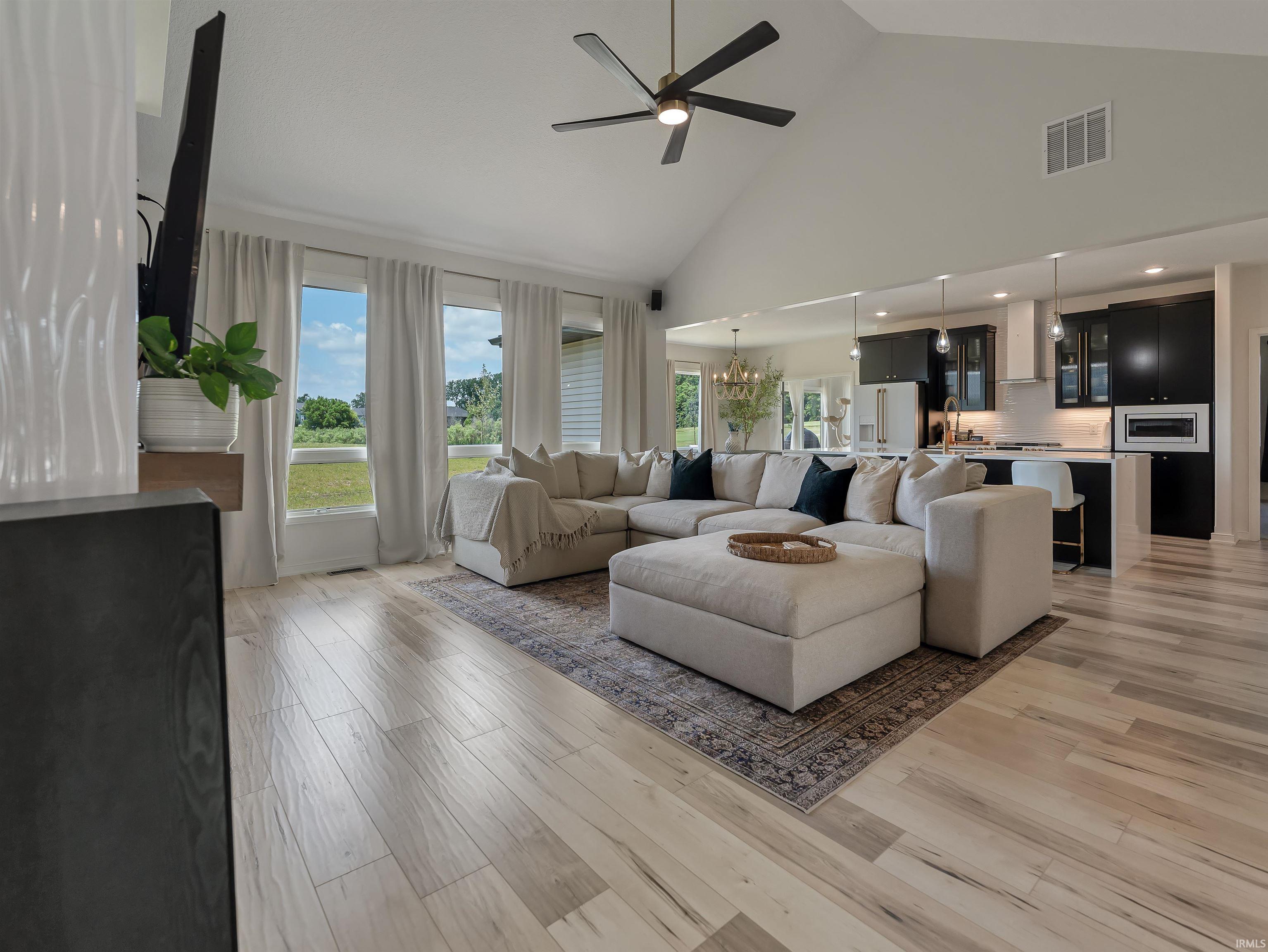Photo 9 of 2021 Fairway Drive