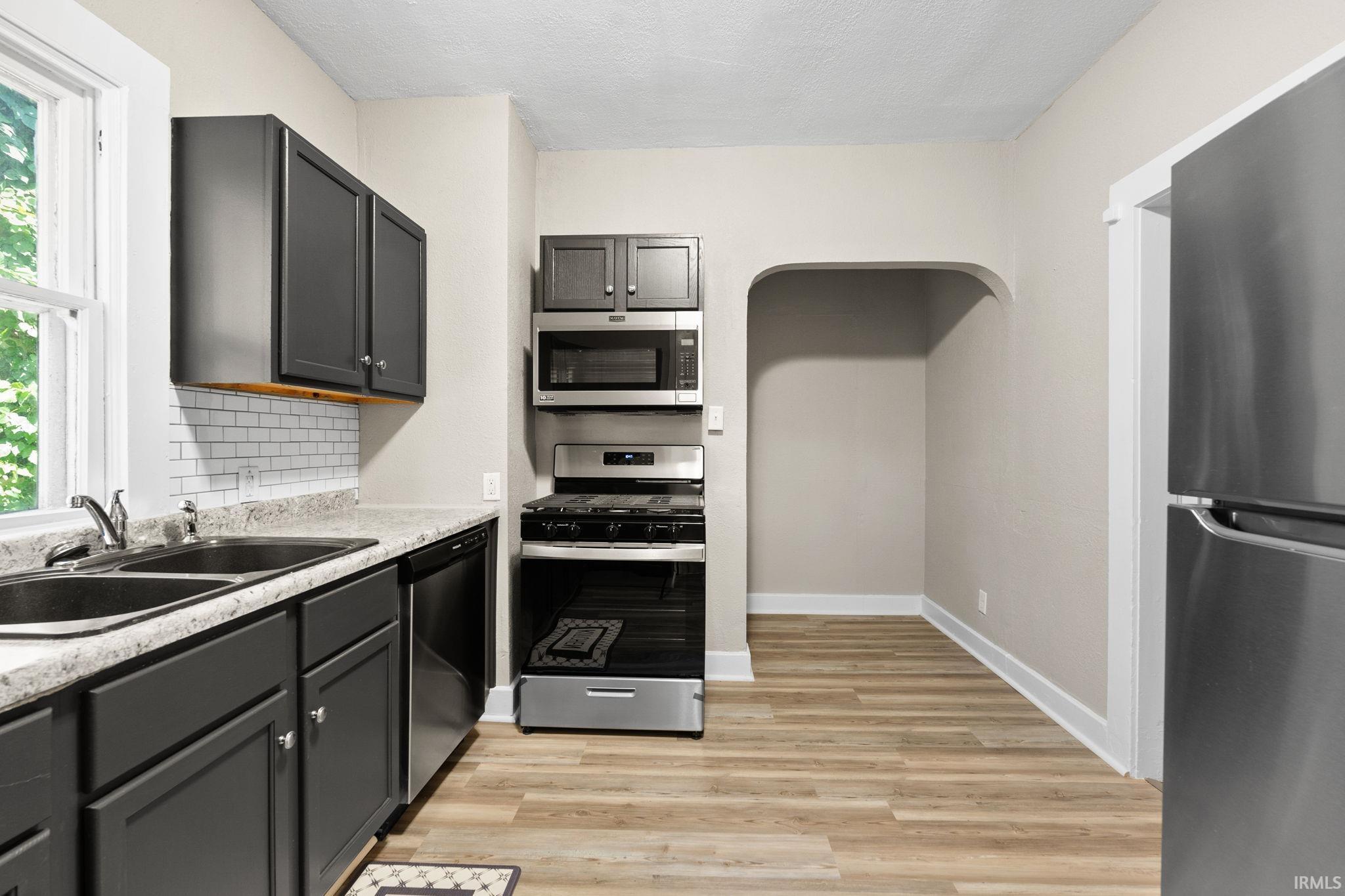 Photo 12 of 805 W Wildwood Avenue