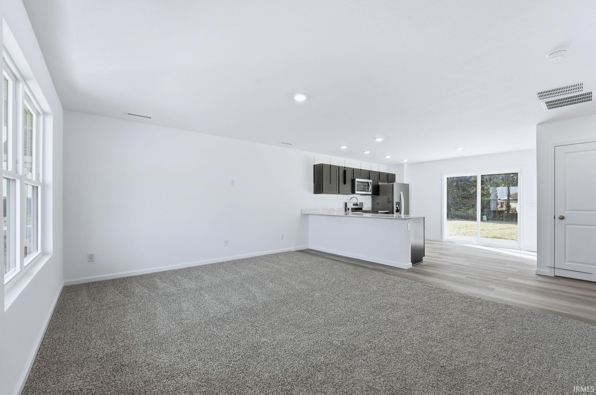 Photo 3 of 5040 Beechmont Lane