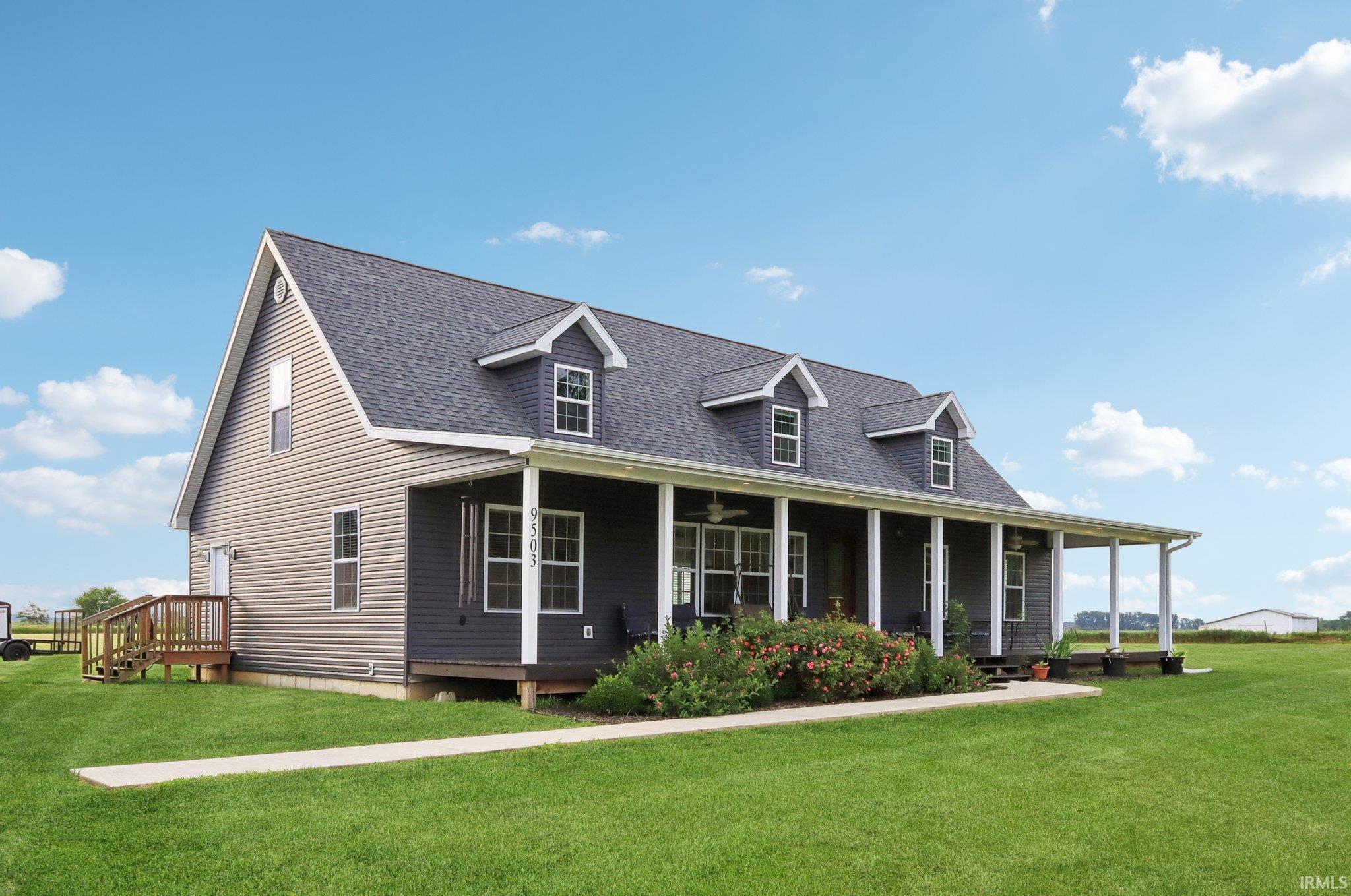 Homes for sale in Jonesboro, IN | 9503 S 600 East Rd, Jonesboro, IN 46938 | MLS# 202528505