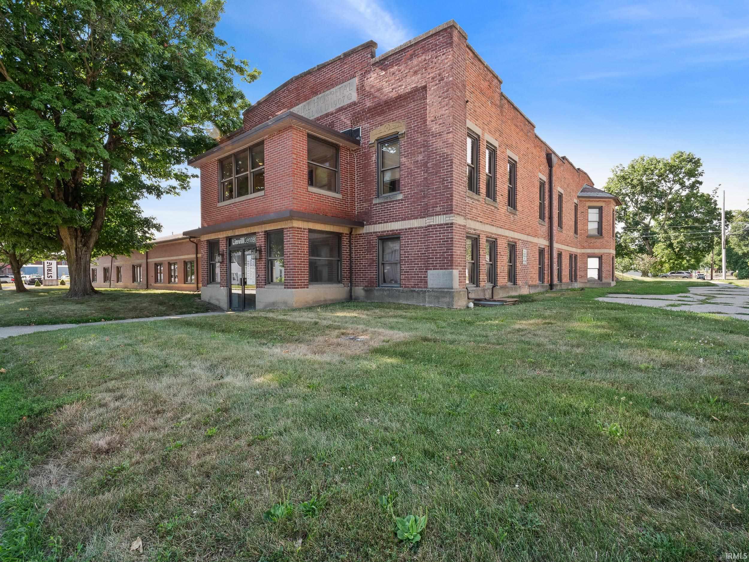 Photo 1 of 215 E Van Buren Street