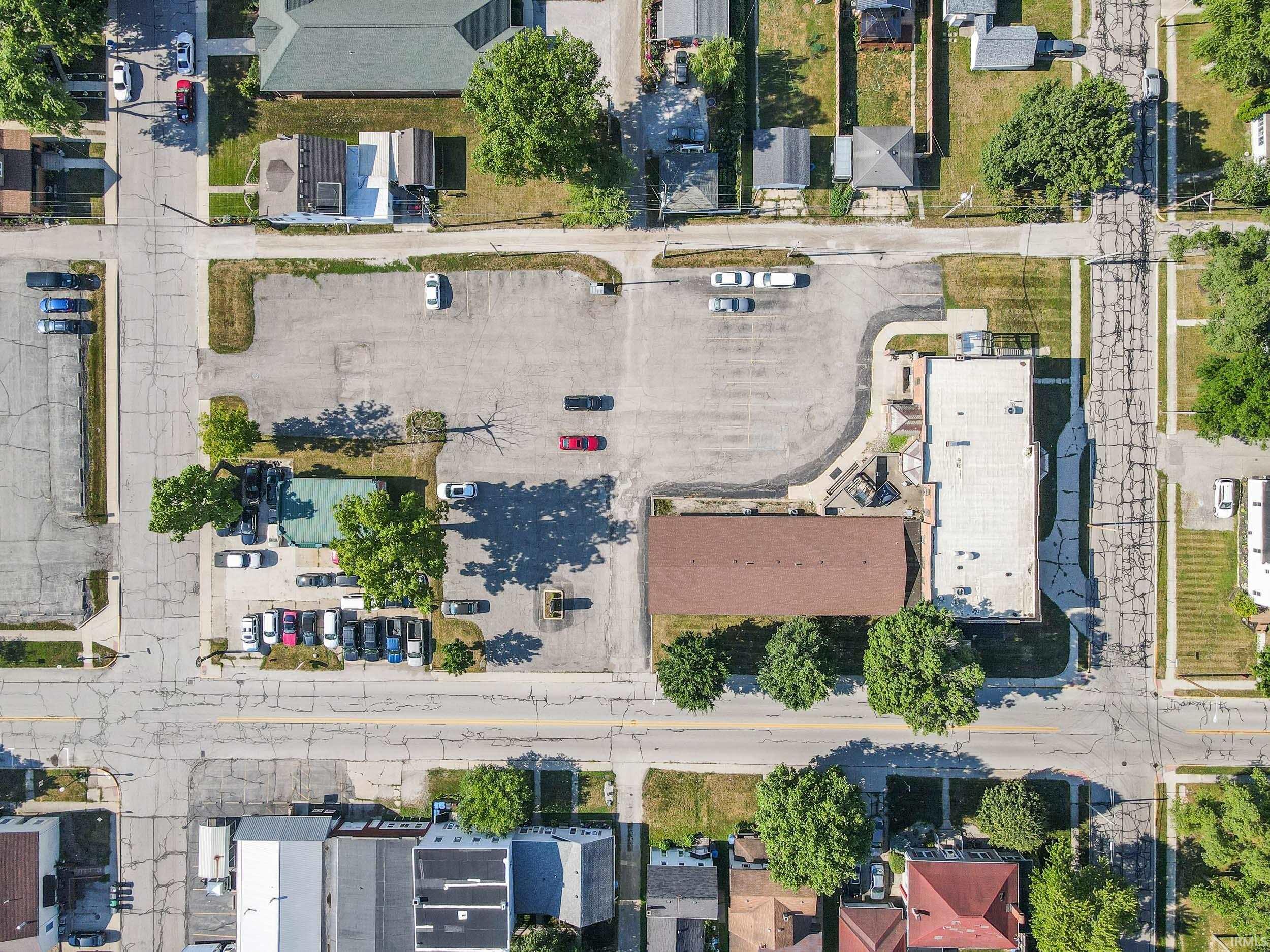 Photo 4 of 215 E Van Buren Street