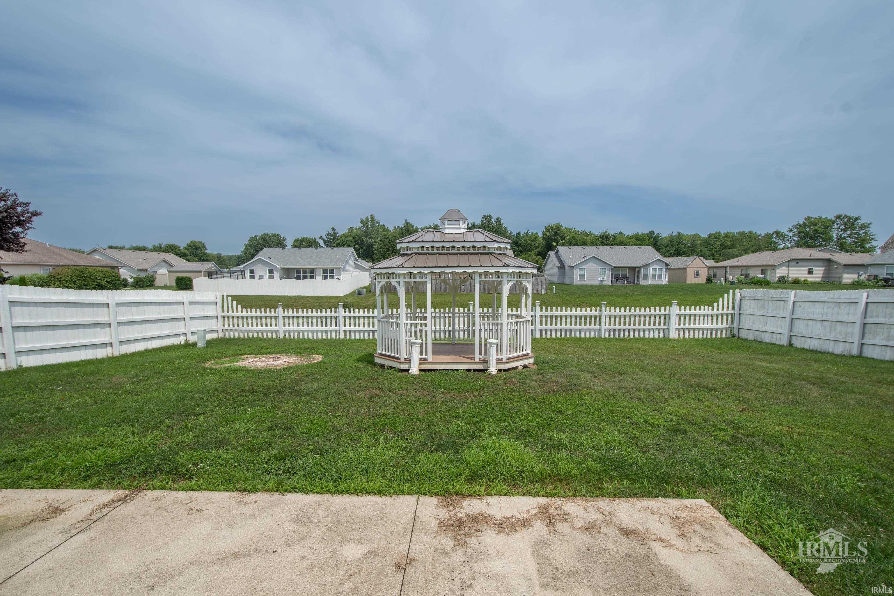 Homes for sale in Yorktown, IN | 7816 W Frankie Ln, Yorktown, IN 47396 | MLS# 202528574