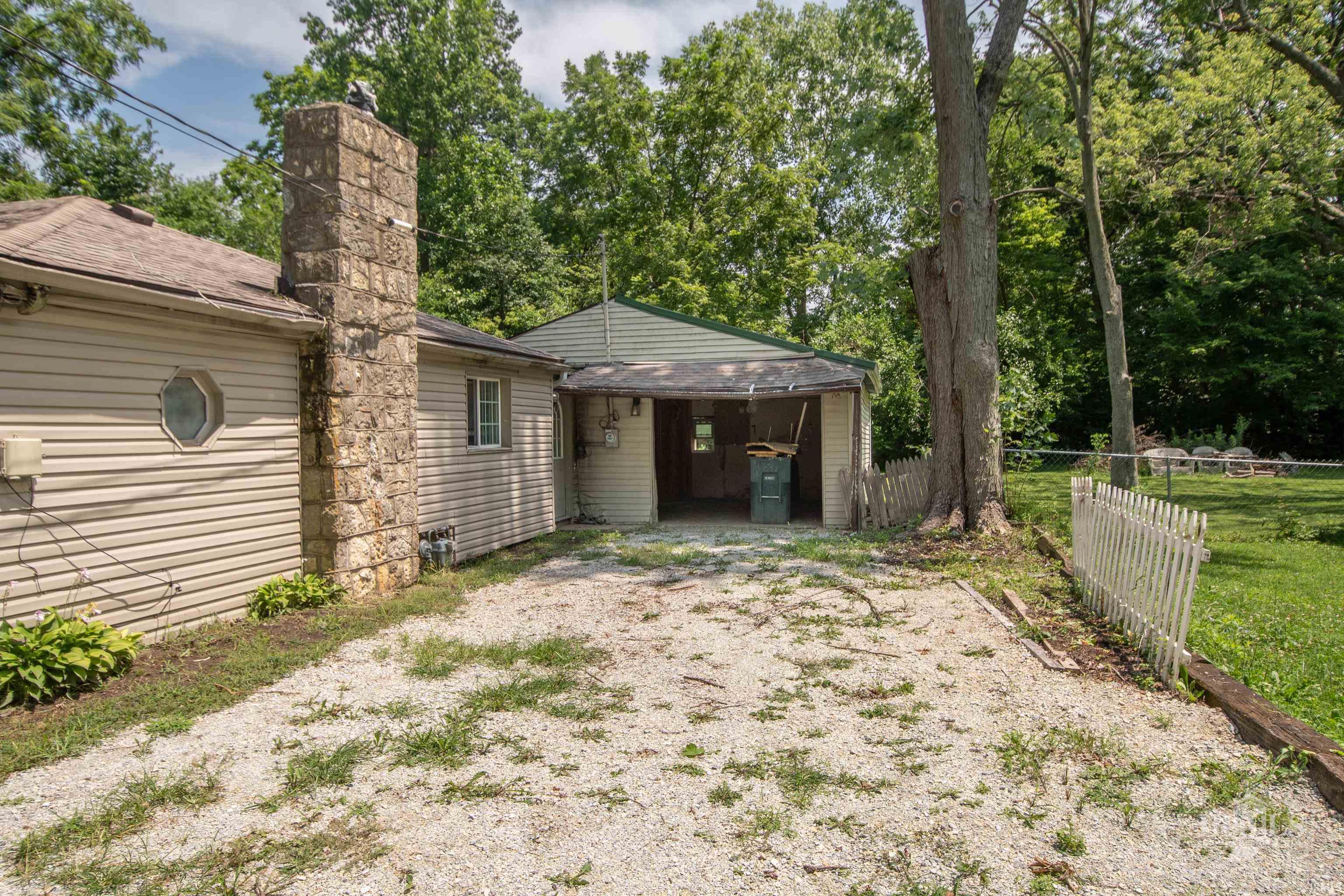 Homes for sale in Muncie, IN | 2812 S Grant St, Muncie, IN 47302 | MLS# 202528578