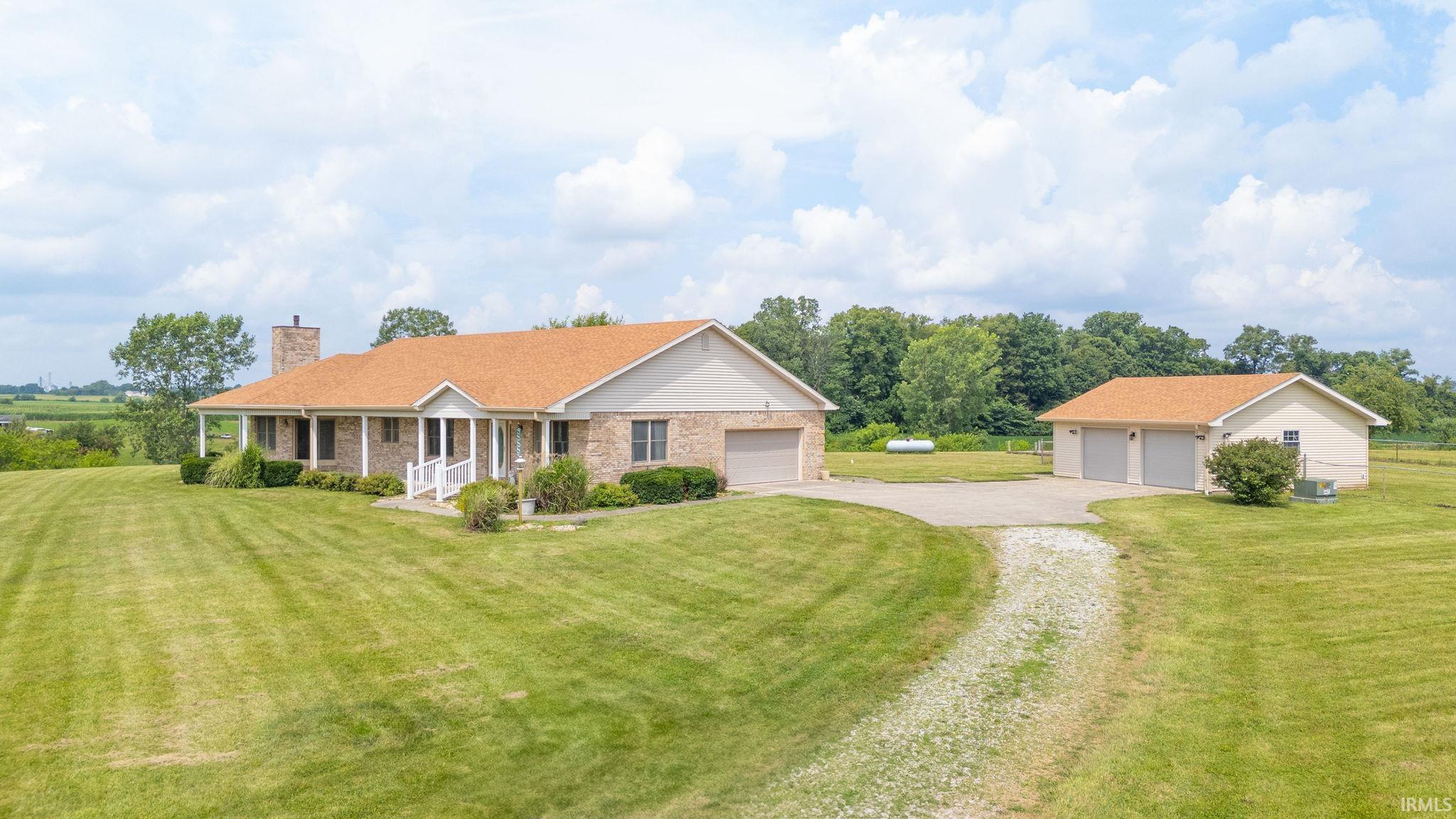 Homes for sale in New Castle, IN | 3390 W County Road 100, New Castle, IN 47362 | MLS# 202528642