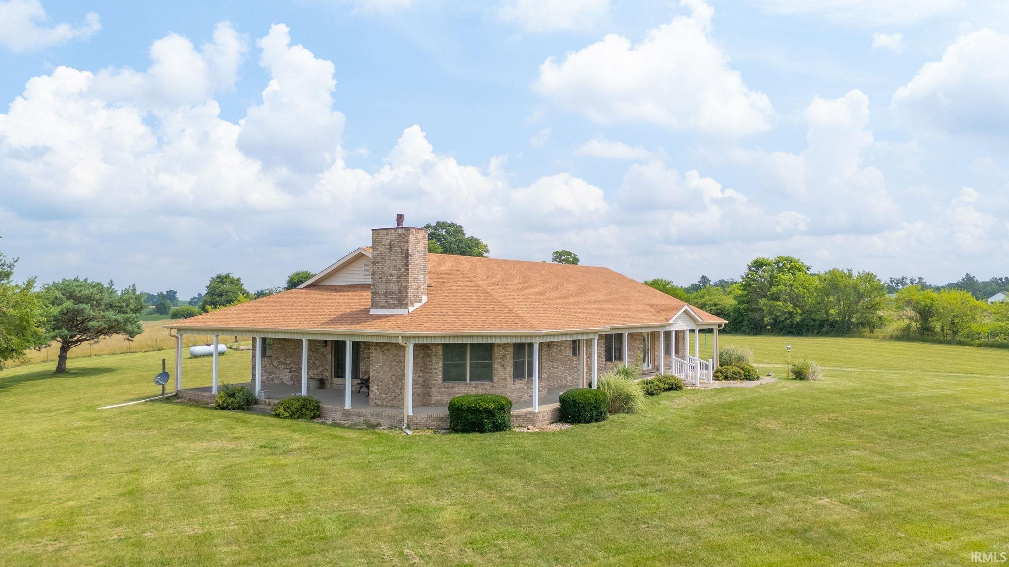 Homes for sale in New Castle, IN | 3390 W County Road 100, New Castle, IN 47362 | MLS# 202528642