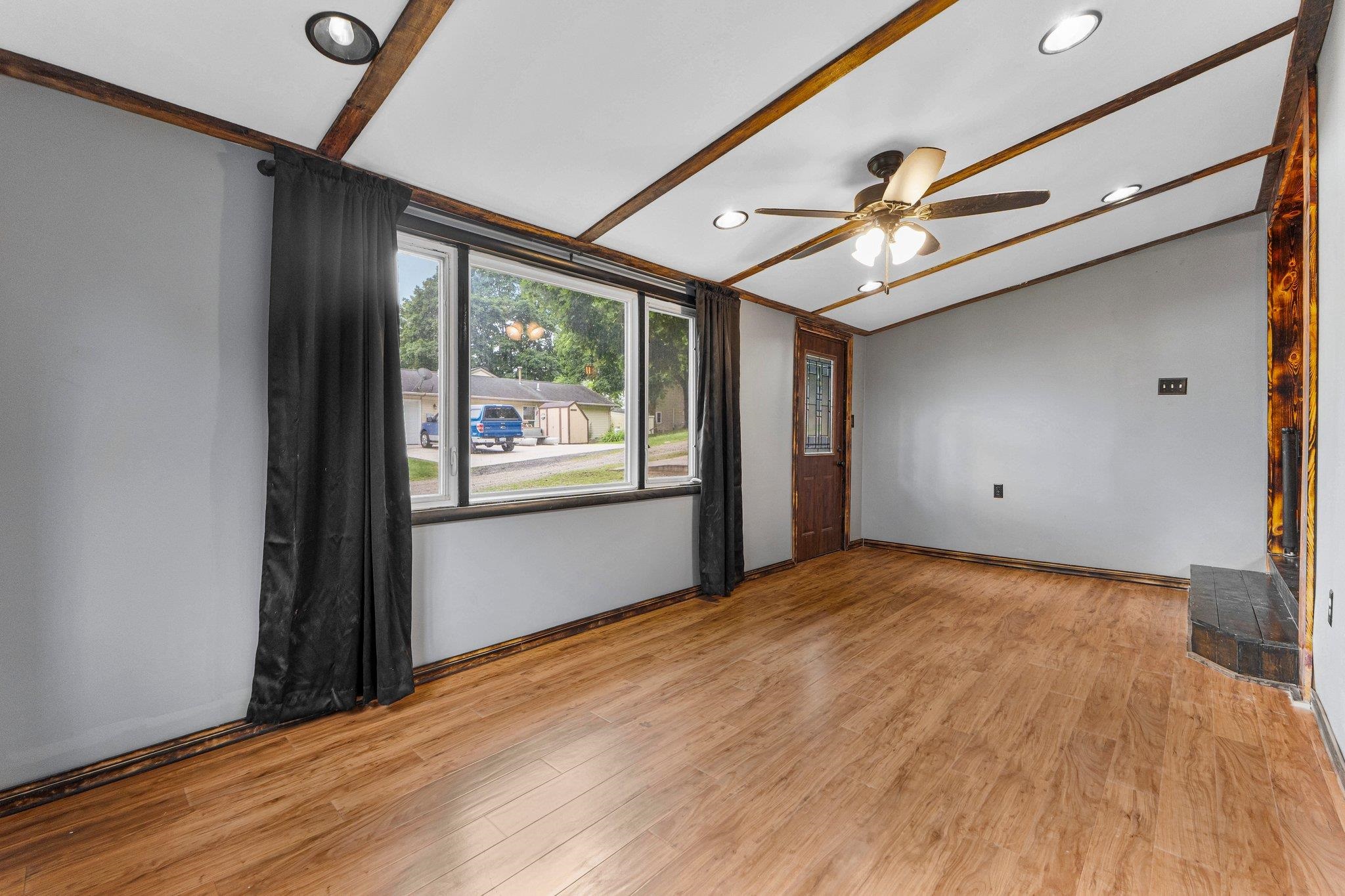 Photo 21 of 11599 E 605 N