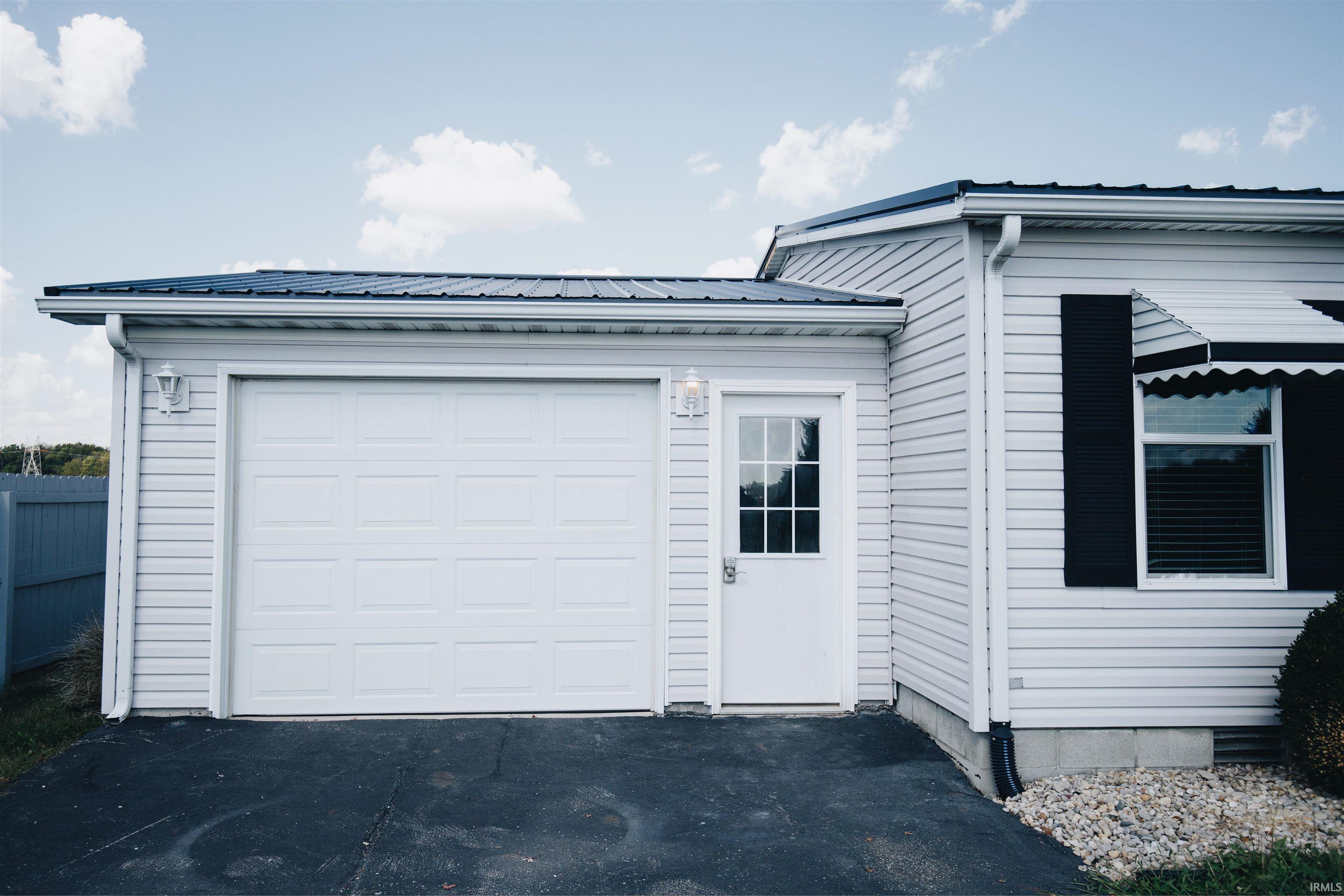 Homes for sale in Russiaville, IN | 4708 W 400 South, Russiaville, IN 46979 | MLS# 202528957