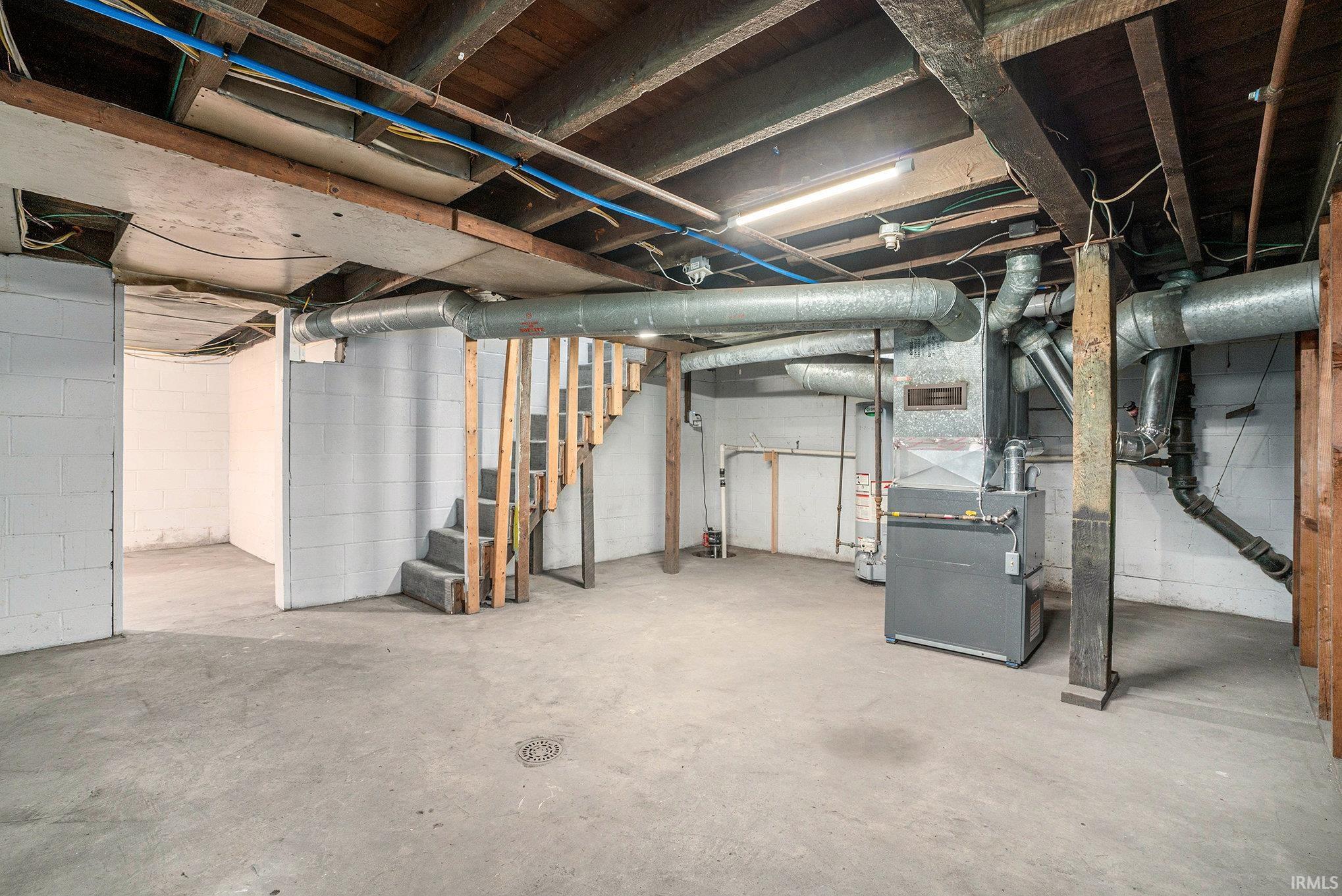 Photo 10 of 525 ASPENWALD Avenue