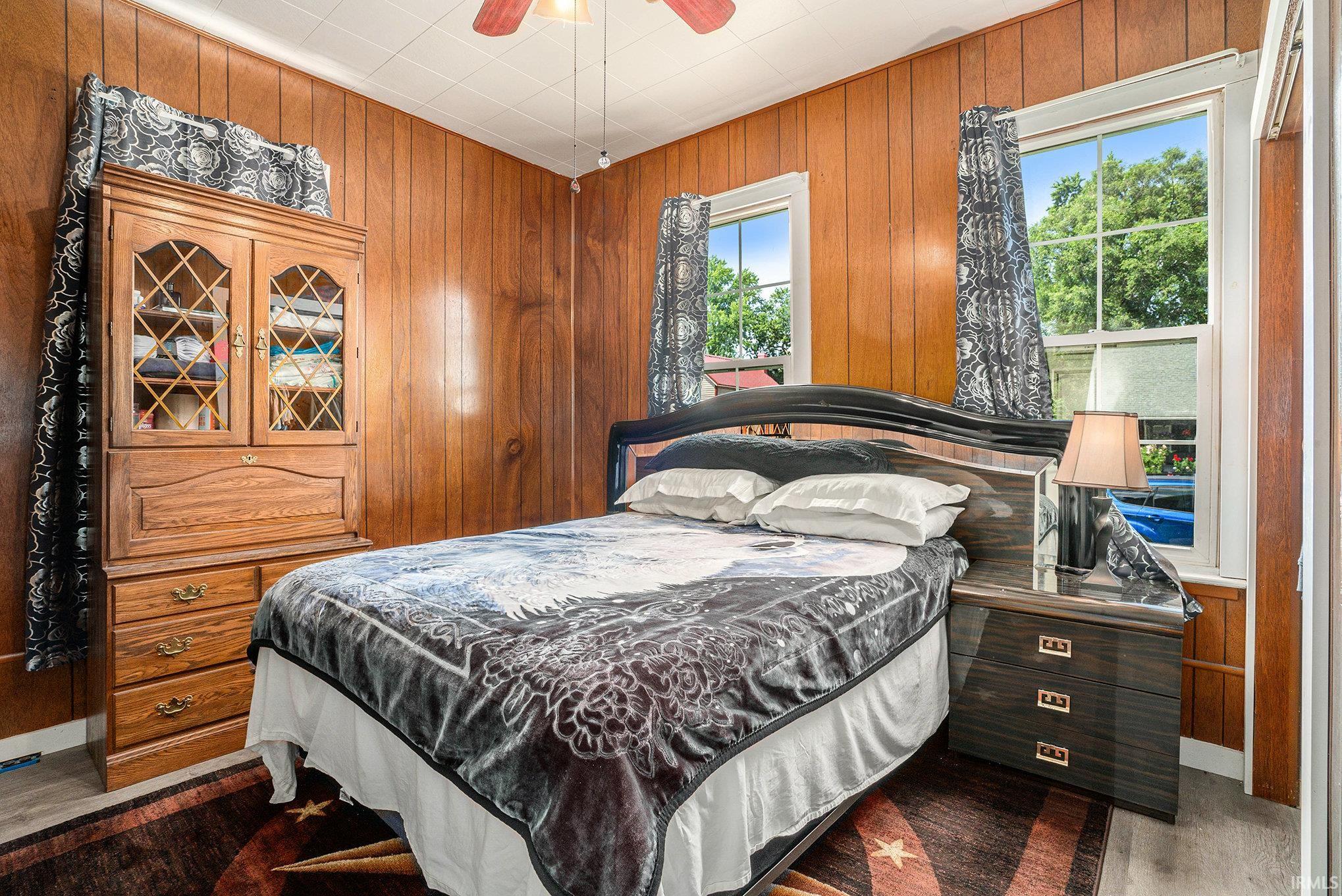 Photo 4 of 525 ASPENWALD Avenue