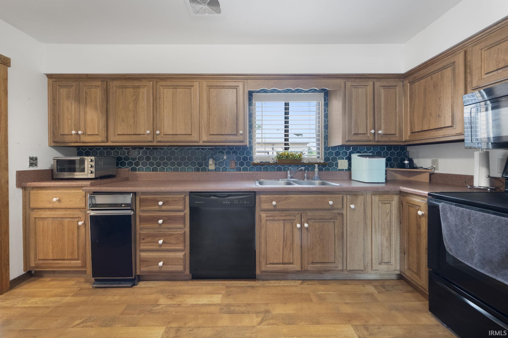Photo 9 of 2127 Bayside Court