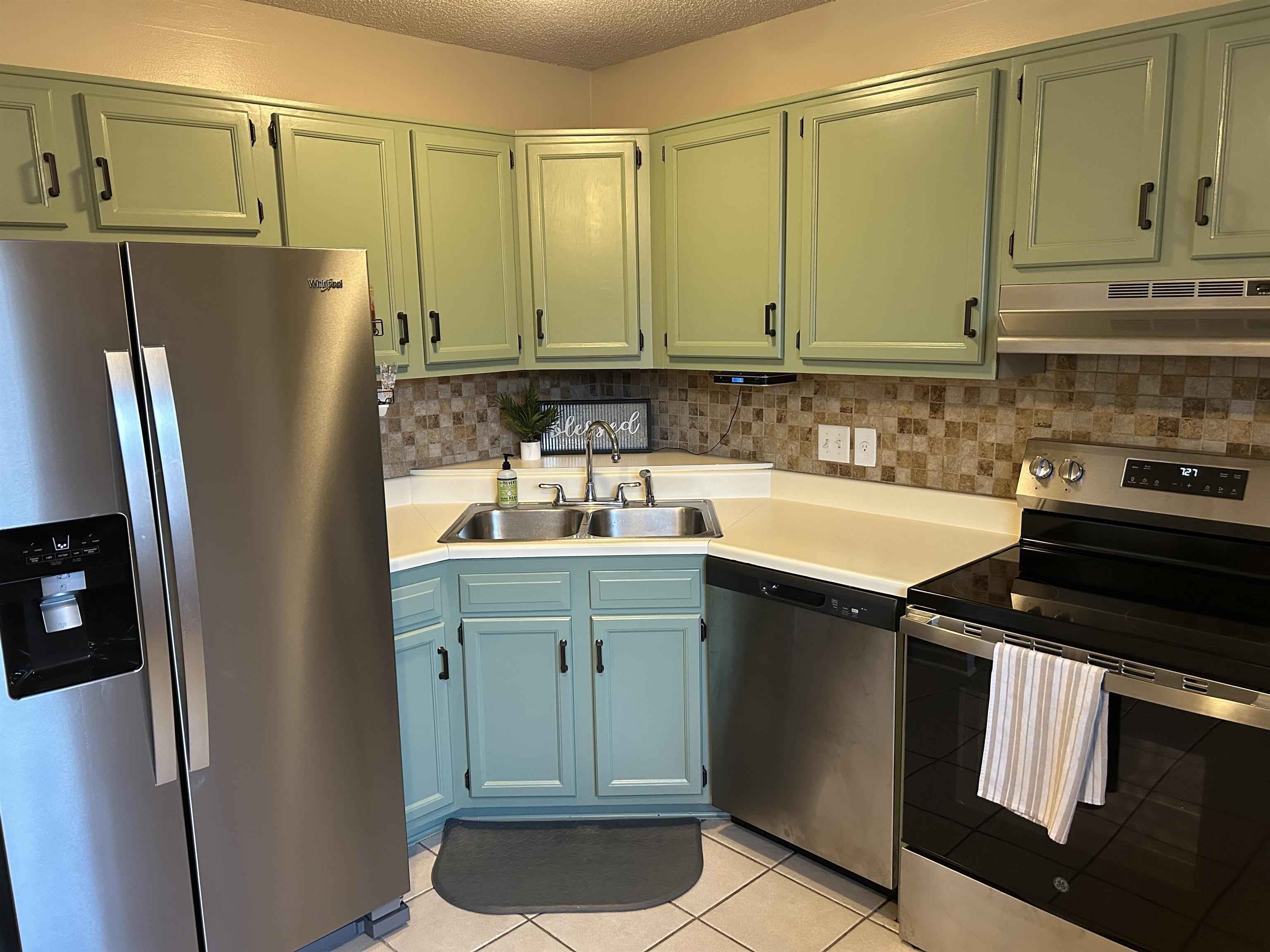 Photo 11 of 15003 Hedgebrook Drive