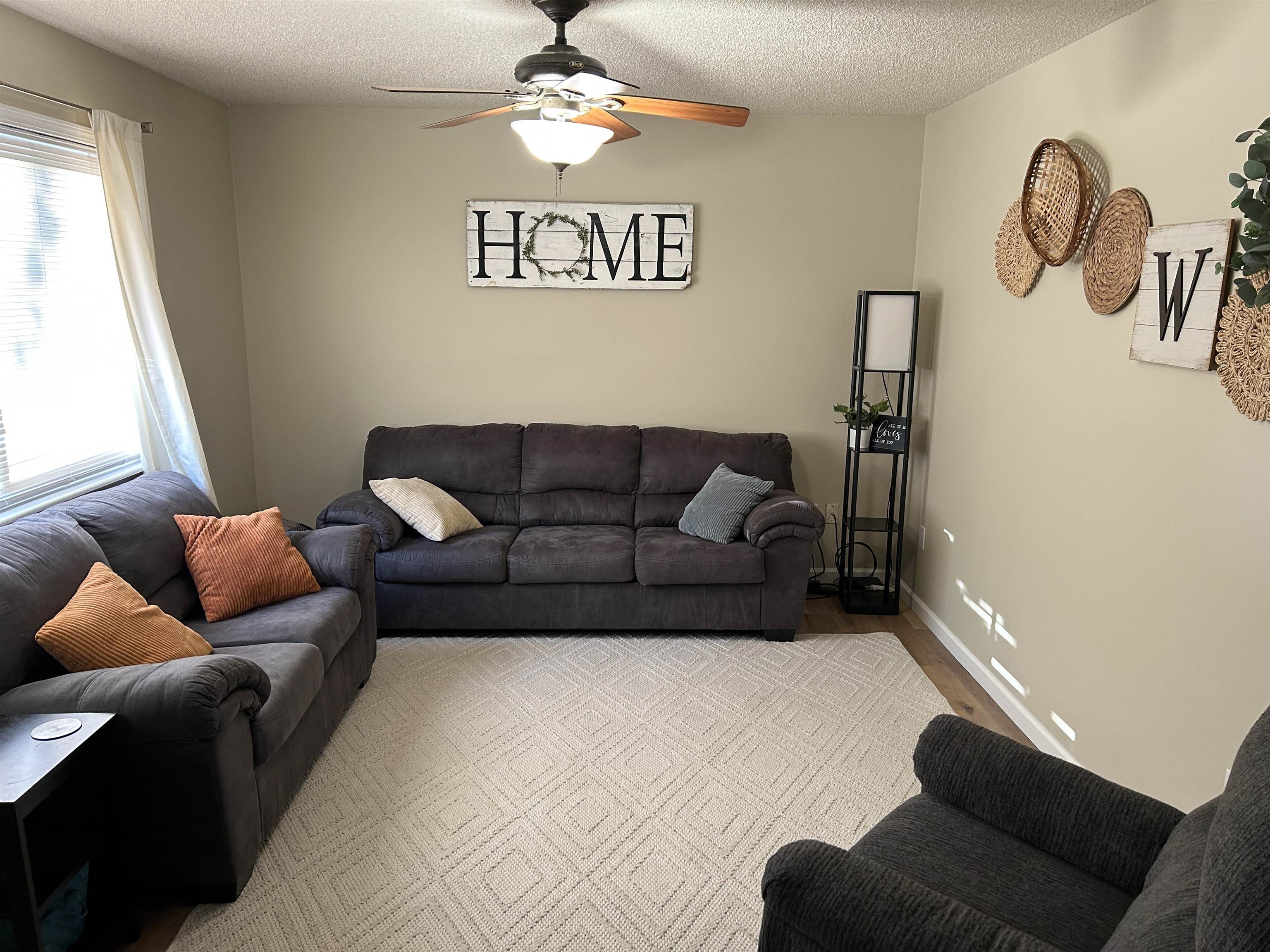 Photo 3 of 15003 Hedgebrook Drive