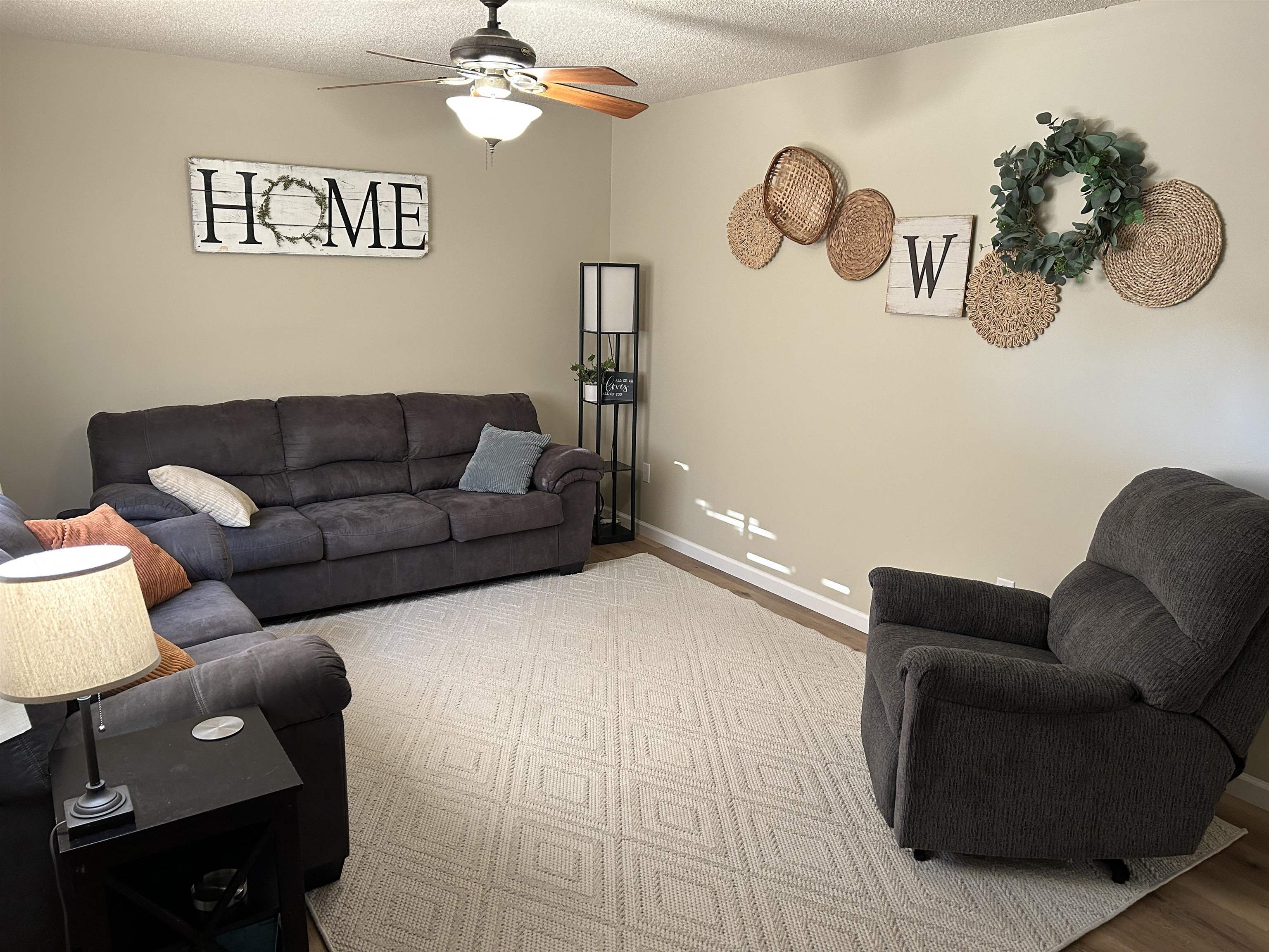 Photo 5 of 15003 Hedgebrook Drive