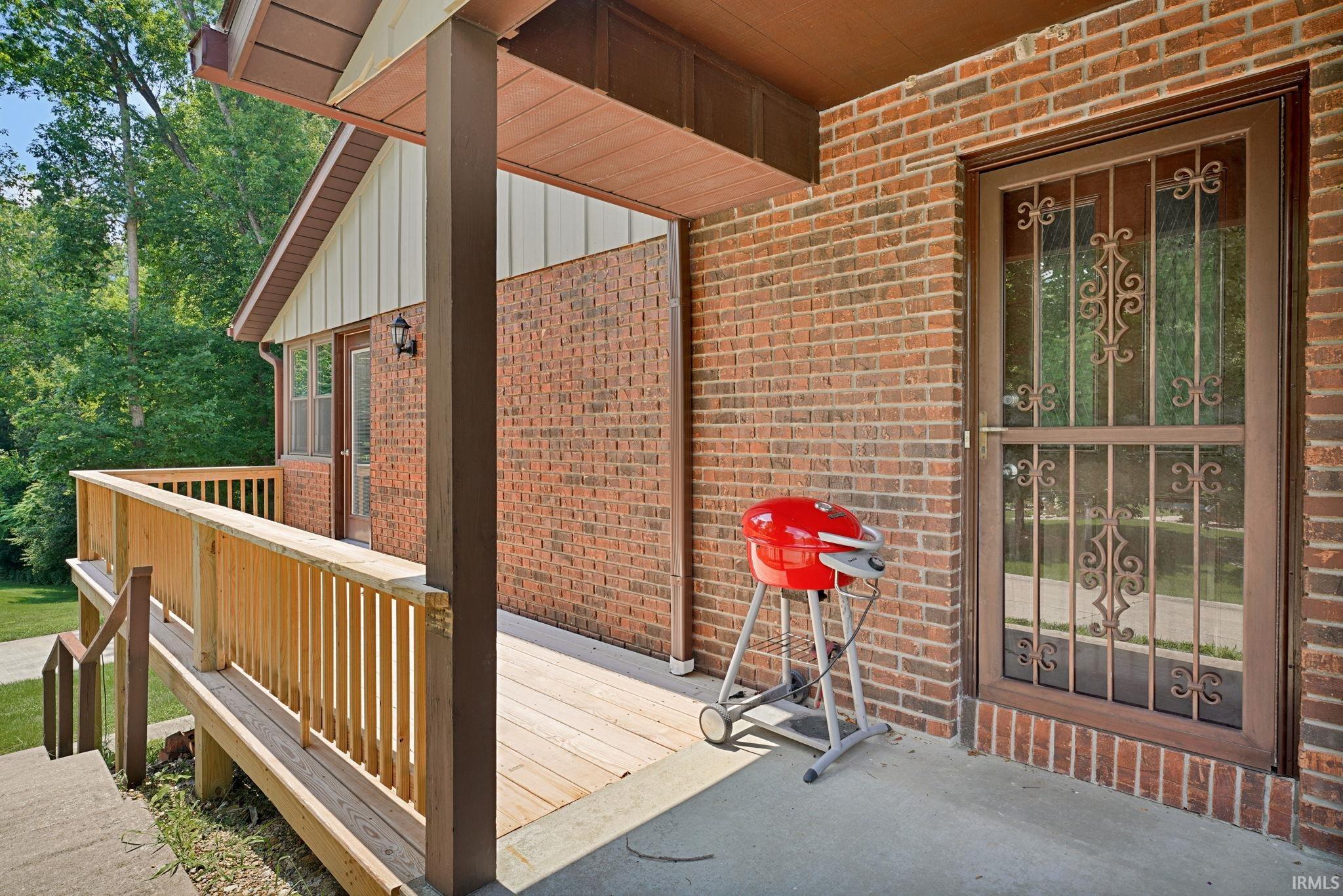 Homes for sale in Bedford, IN | 500 Greentree Dr #11, Bedford, IN 47421 | MLS# 202529048