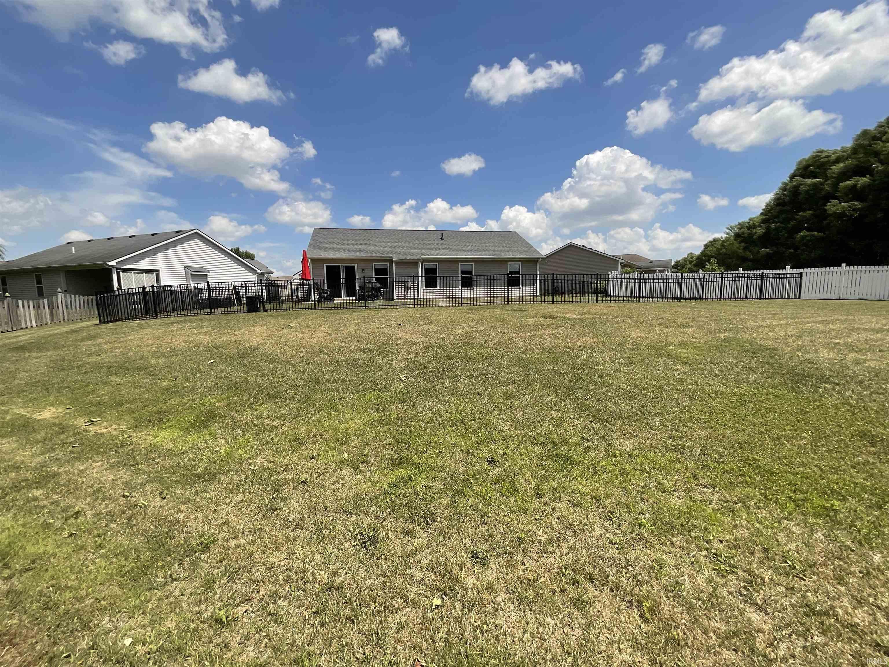 Homes for sale in Fort Wayne, IN | 1633 Midsummer Night Cvs, Fort Wayne, IN 46818 | MLS# 202529061