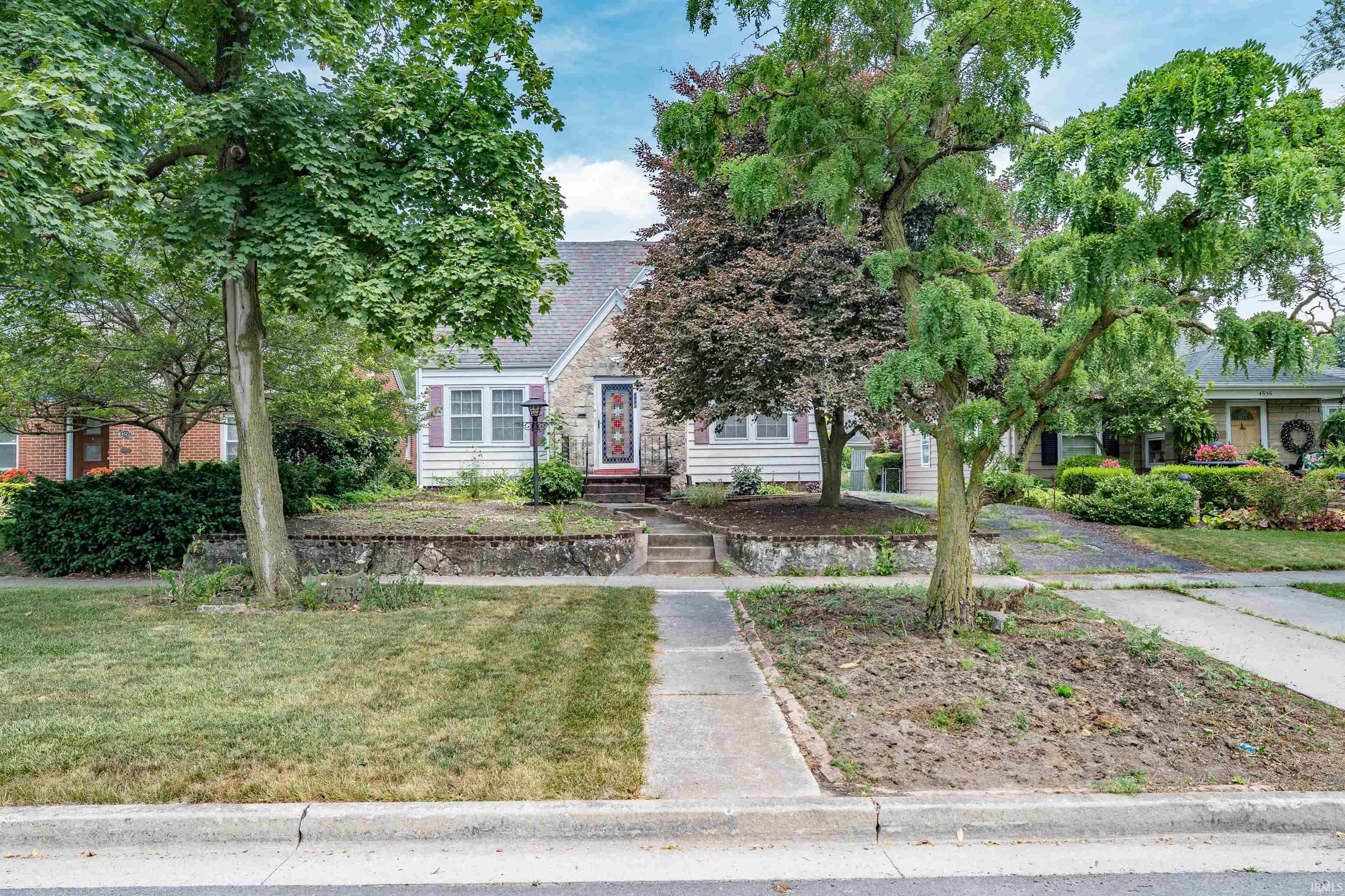 Photo 1 of 4533 E Lafayette Esplanade Avenue