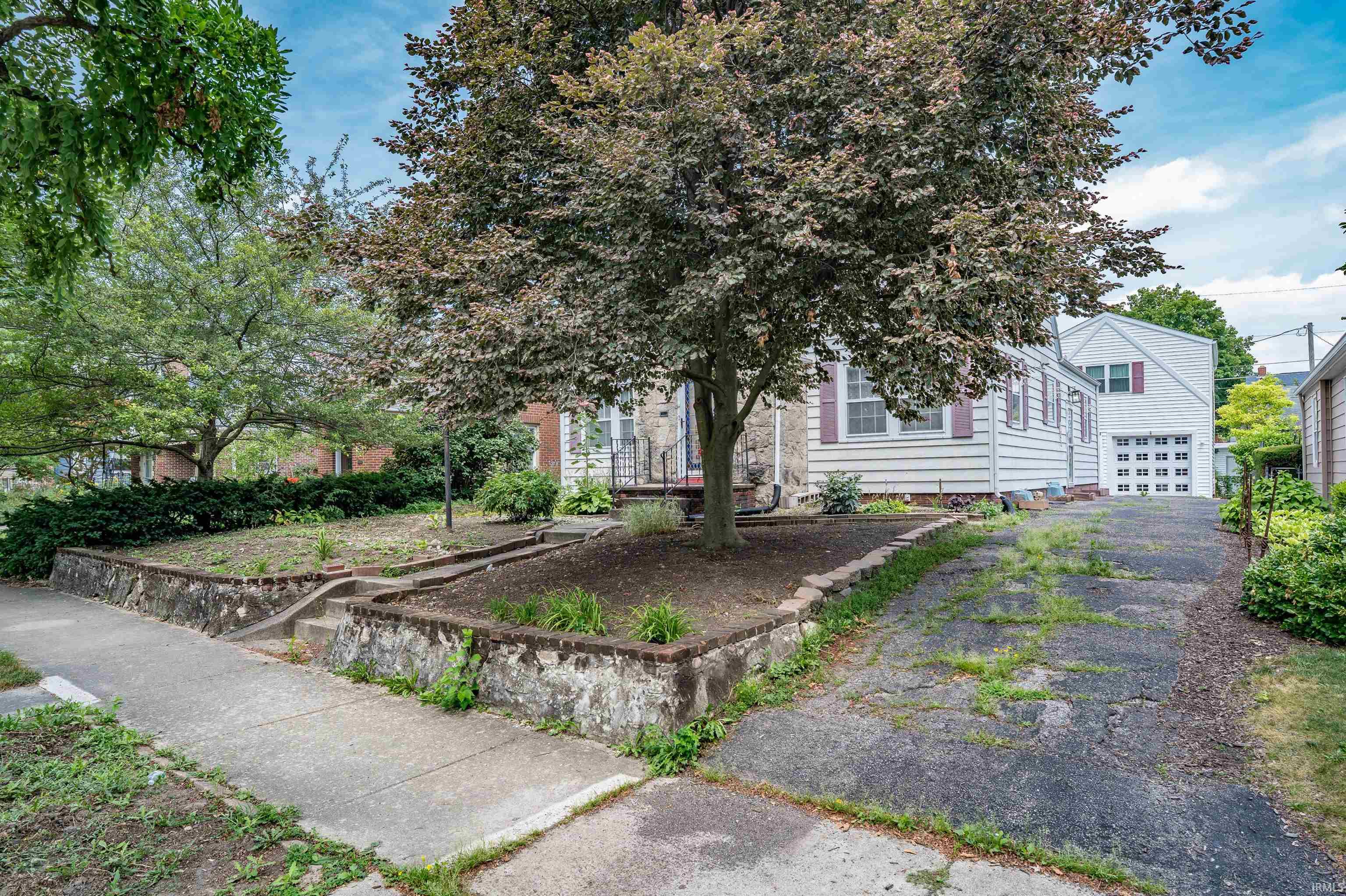 Photo 2 of 4533 E Lafayette Esplanade Avenue