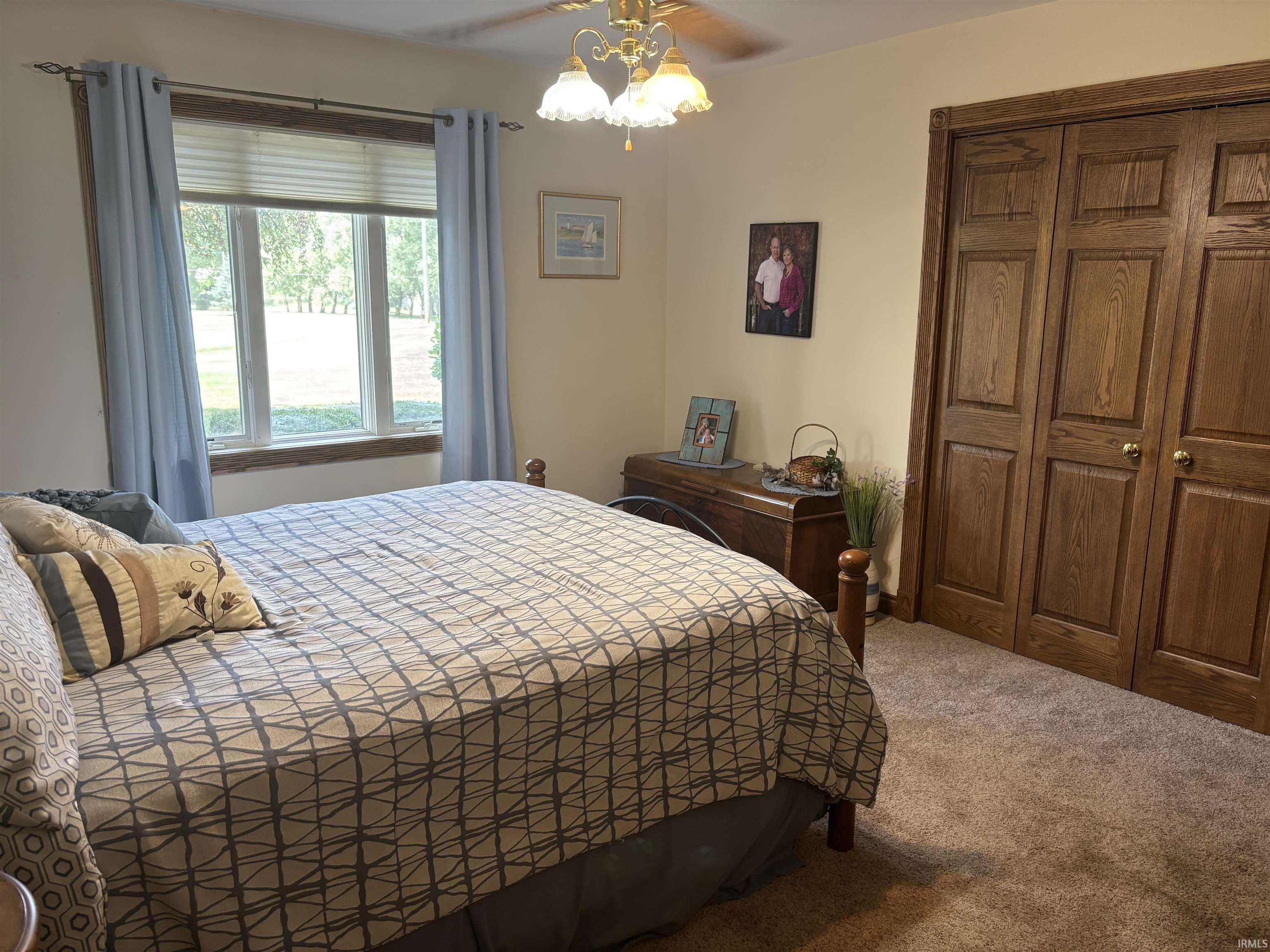 Photo 12 of 923 Riverview Drive